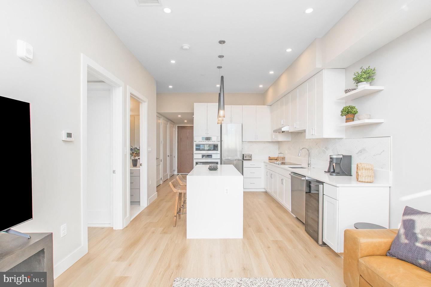 801 N Fairfax St #420