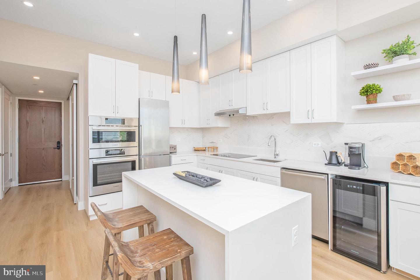 801 N Fairfax St #420