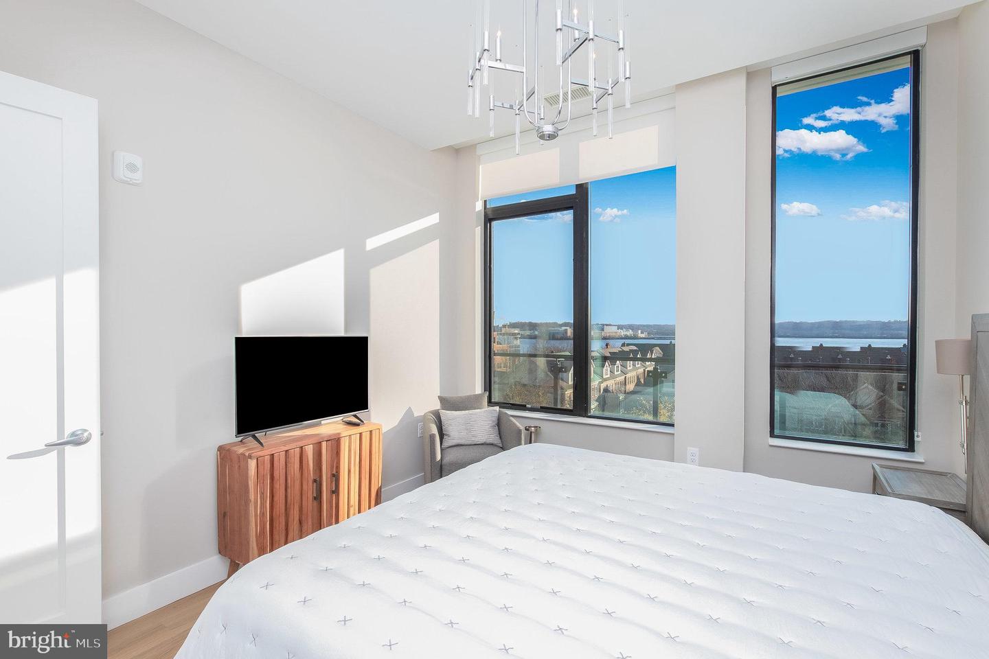 801 N Fairfax St #420