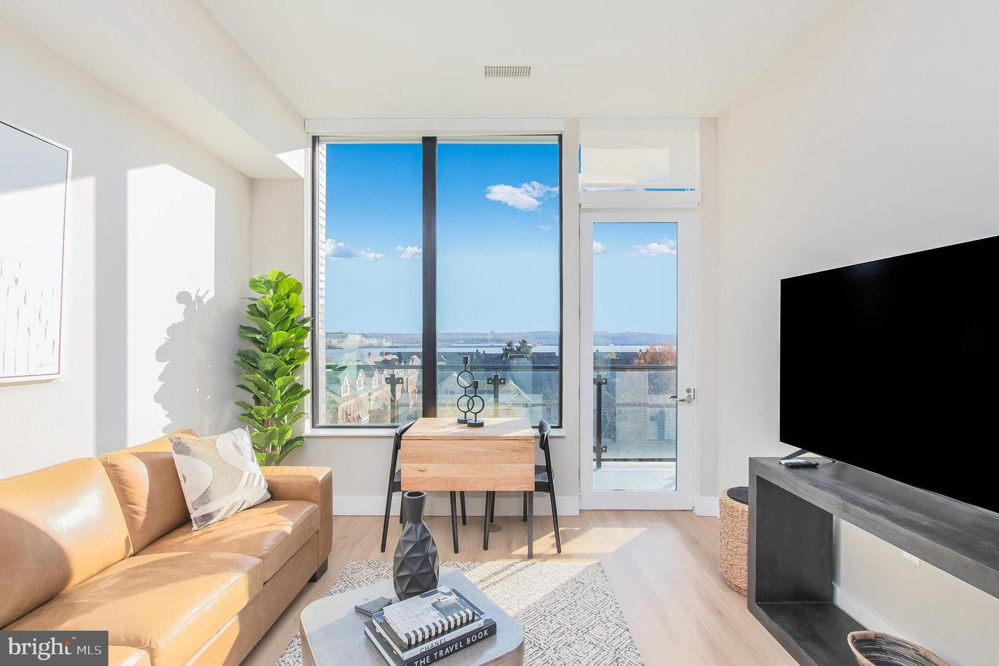 801 N Fairfax St #420