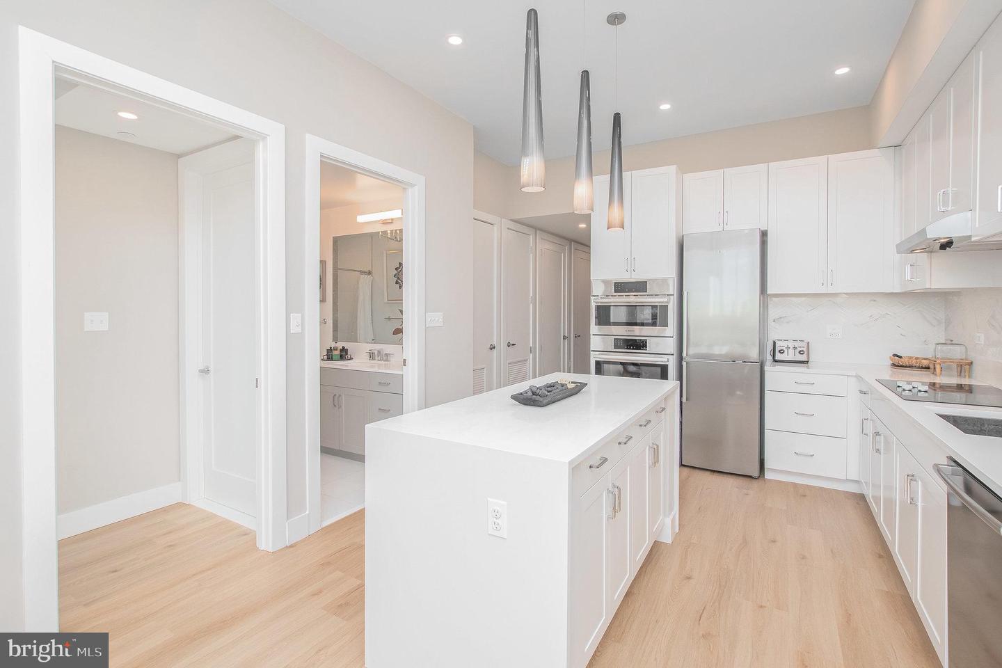 801 N Fairfax St #420