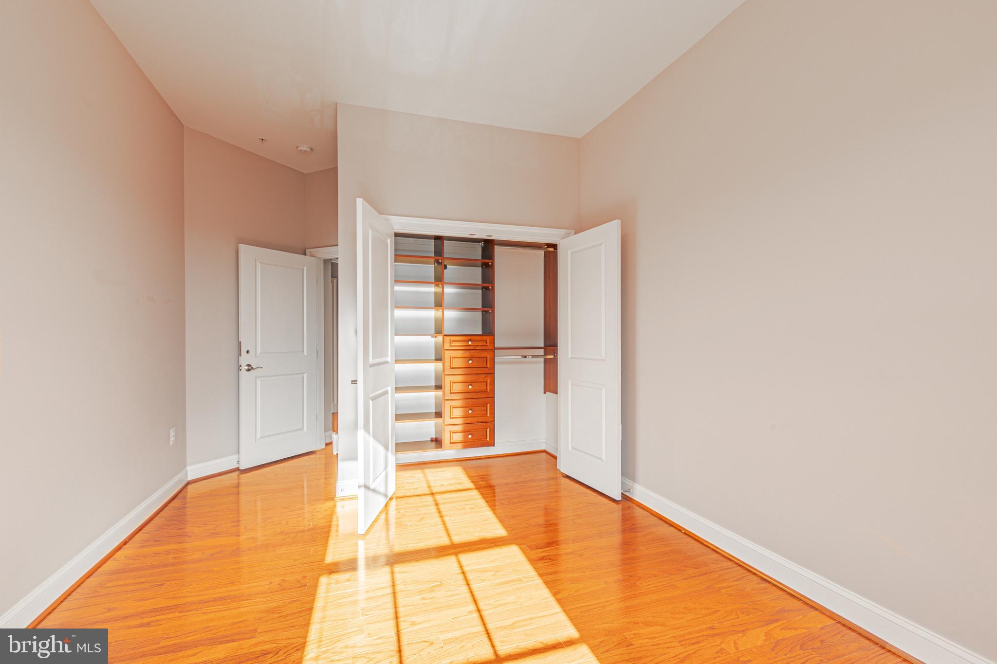 1023 N ROYAL STREET N 317