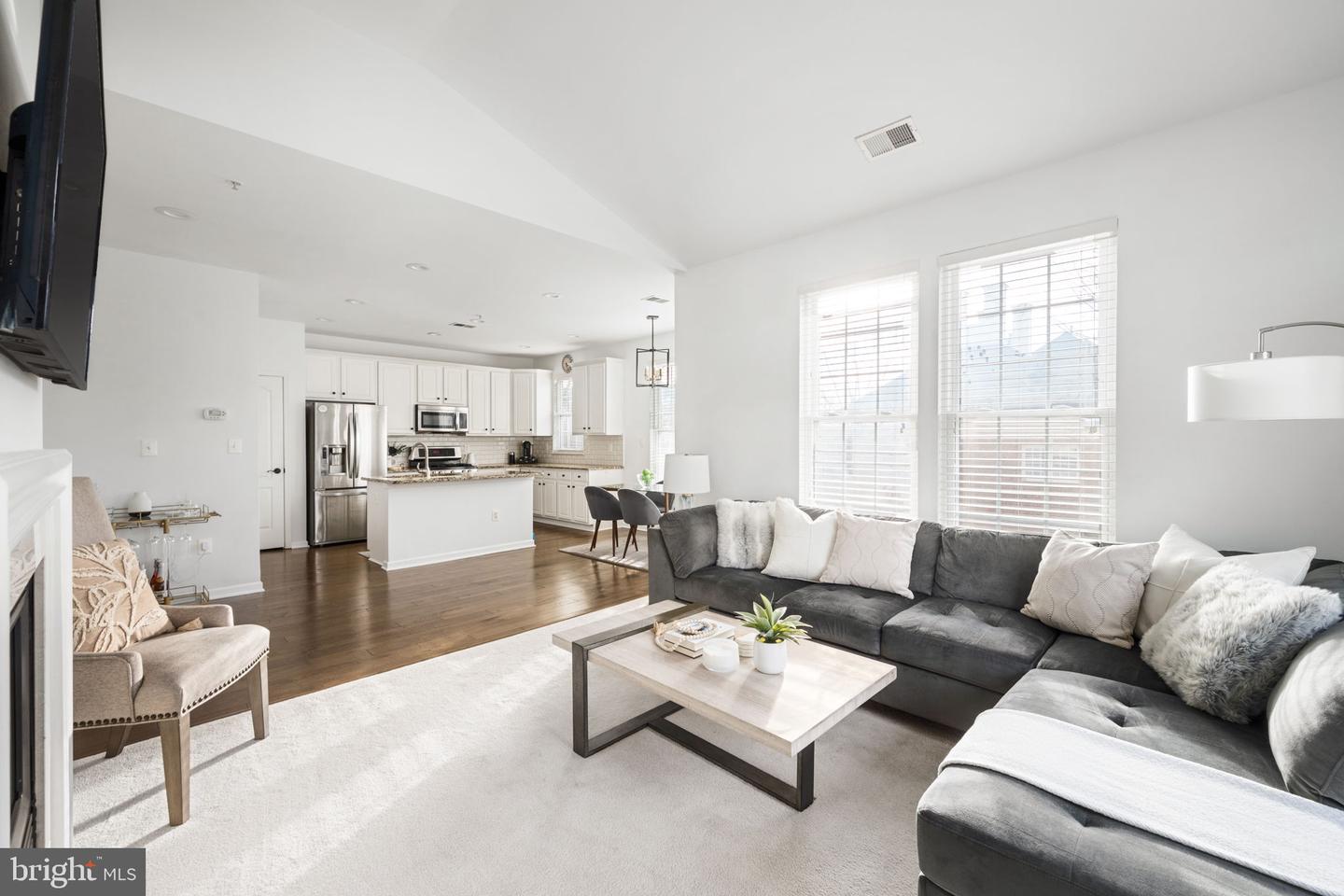 313 Cameron Station Blvd #103