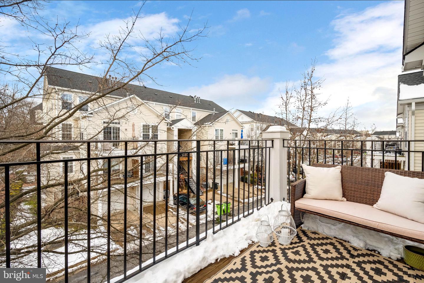 313 Cameron Station Blvd #103