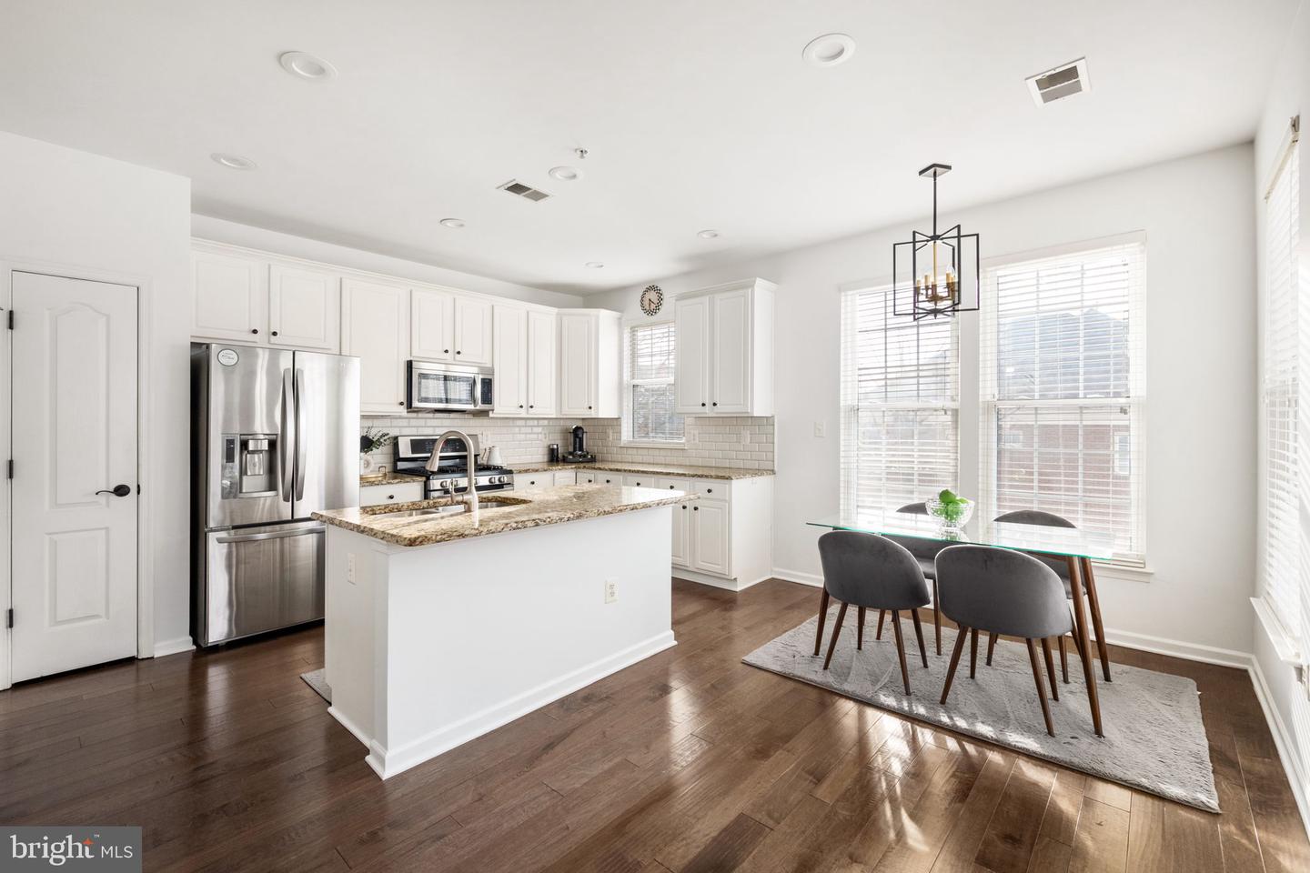 313 Cameron Station Blvd #103