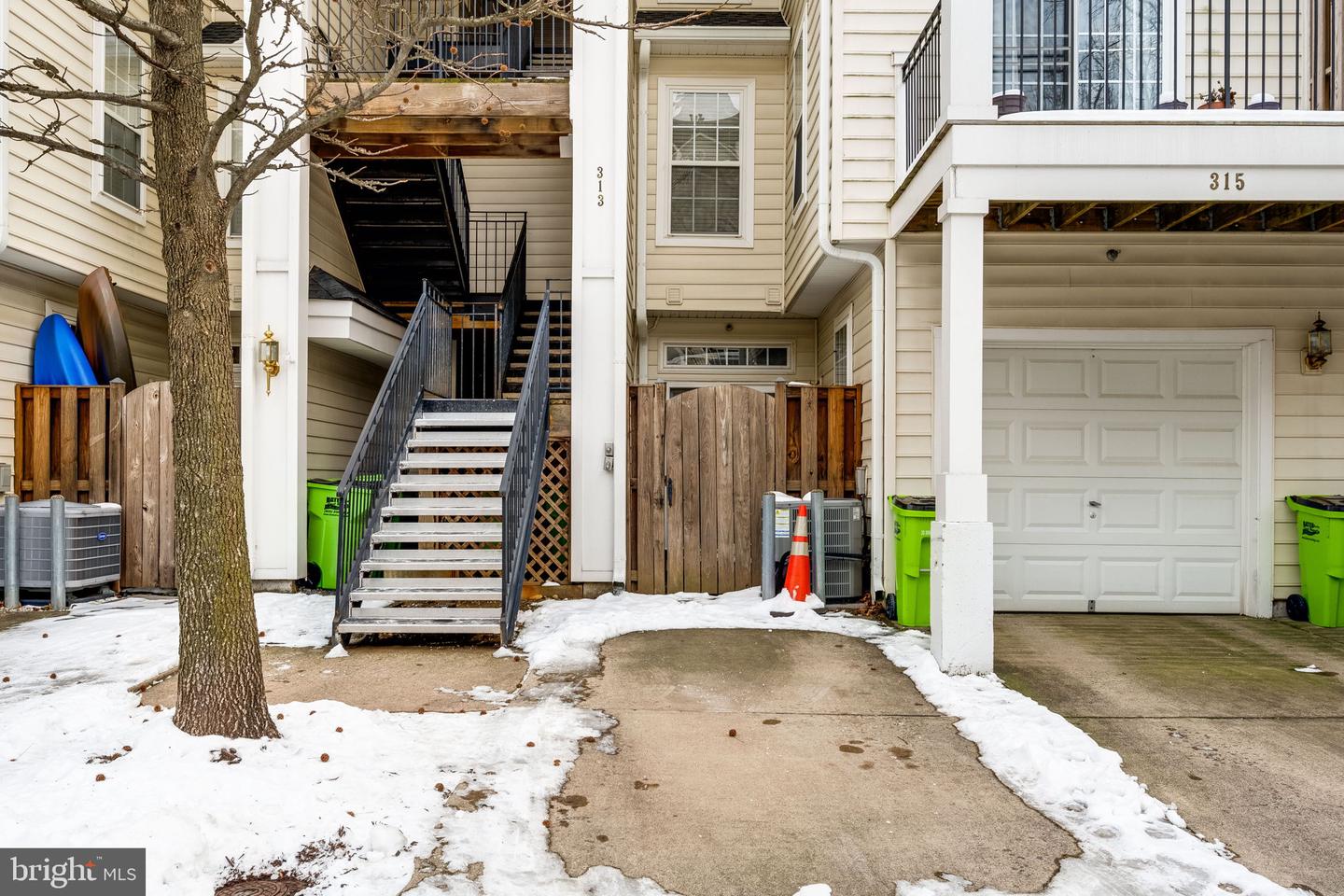 313 Cameron Station Blvd #103