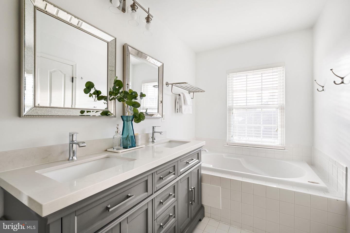 313 Cameron Station Blvd #103