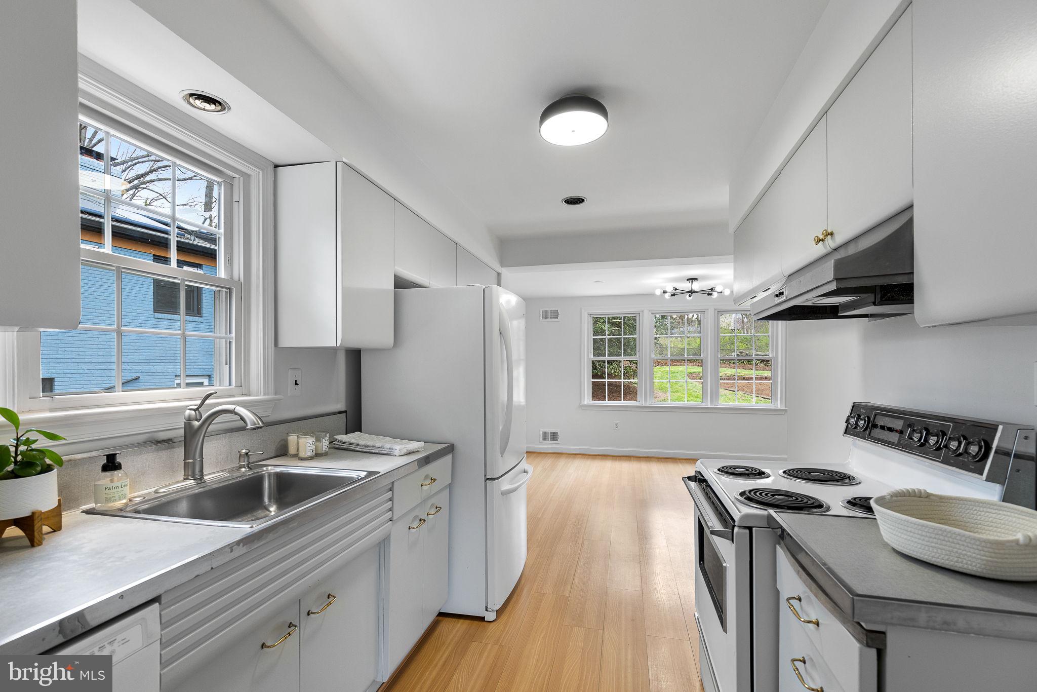 315 PRINCETON BOULEVARD