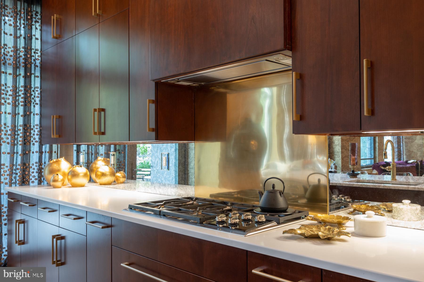 601 N FAIRFAX STREET 215