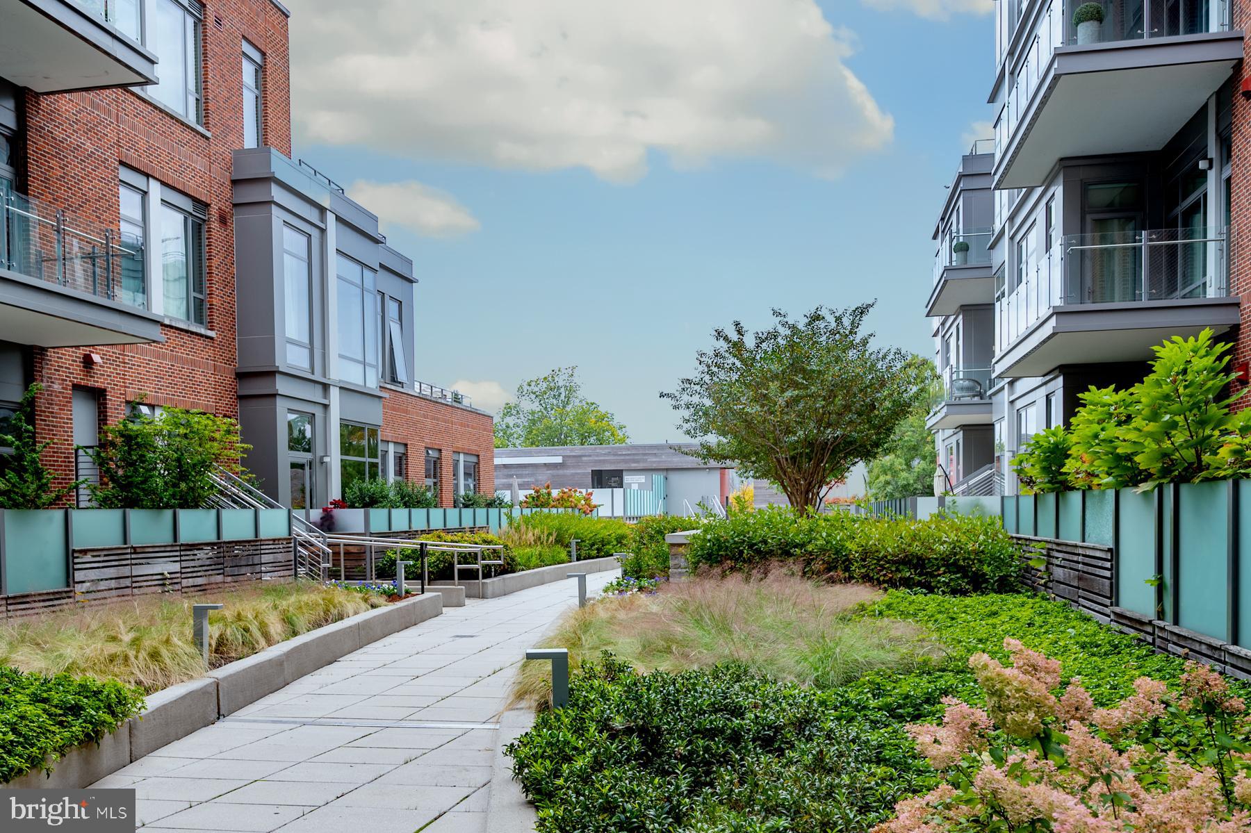 601 N FAIRFAX STREET 215