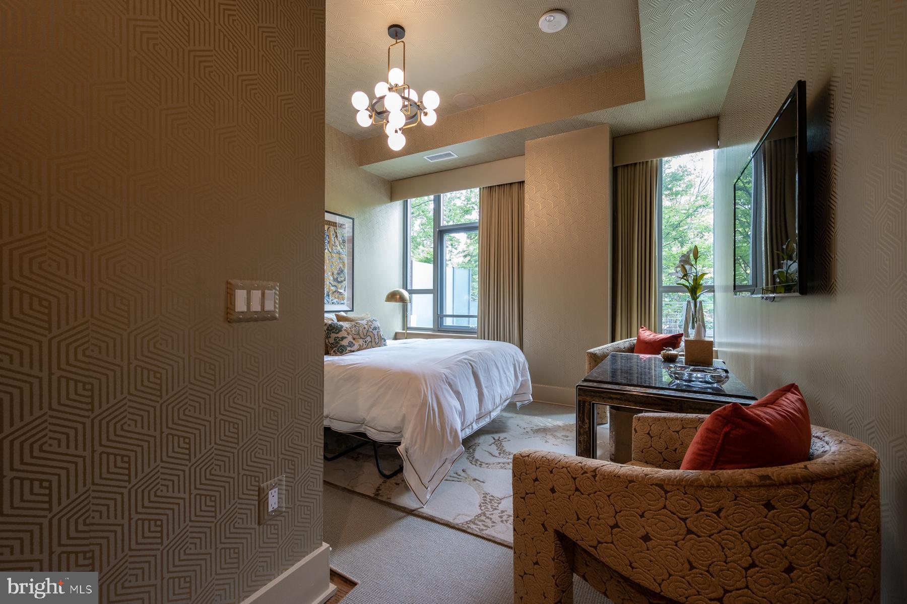 601 N FAIRFAX STREET 215