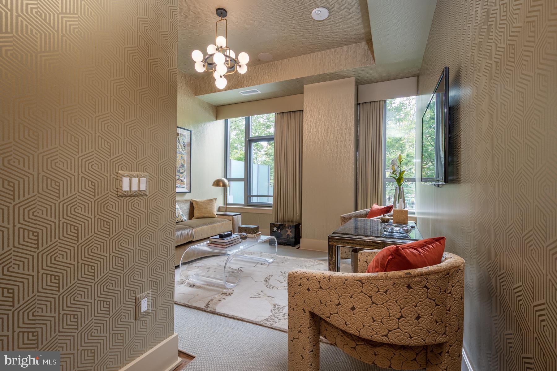 601 N FAIRFAX STREET 215