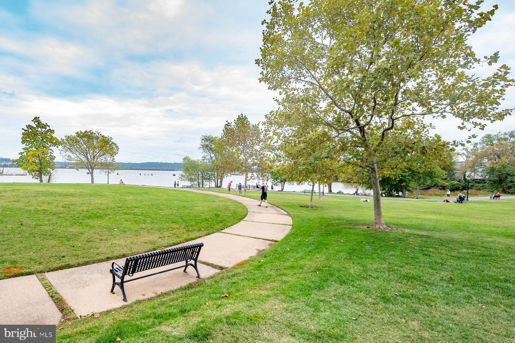 601 N FAIRFAX STREET 215