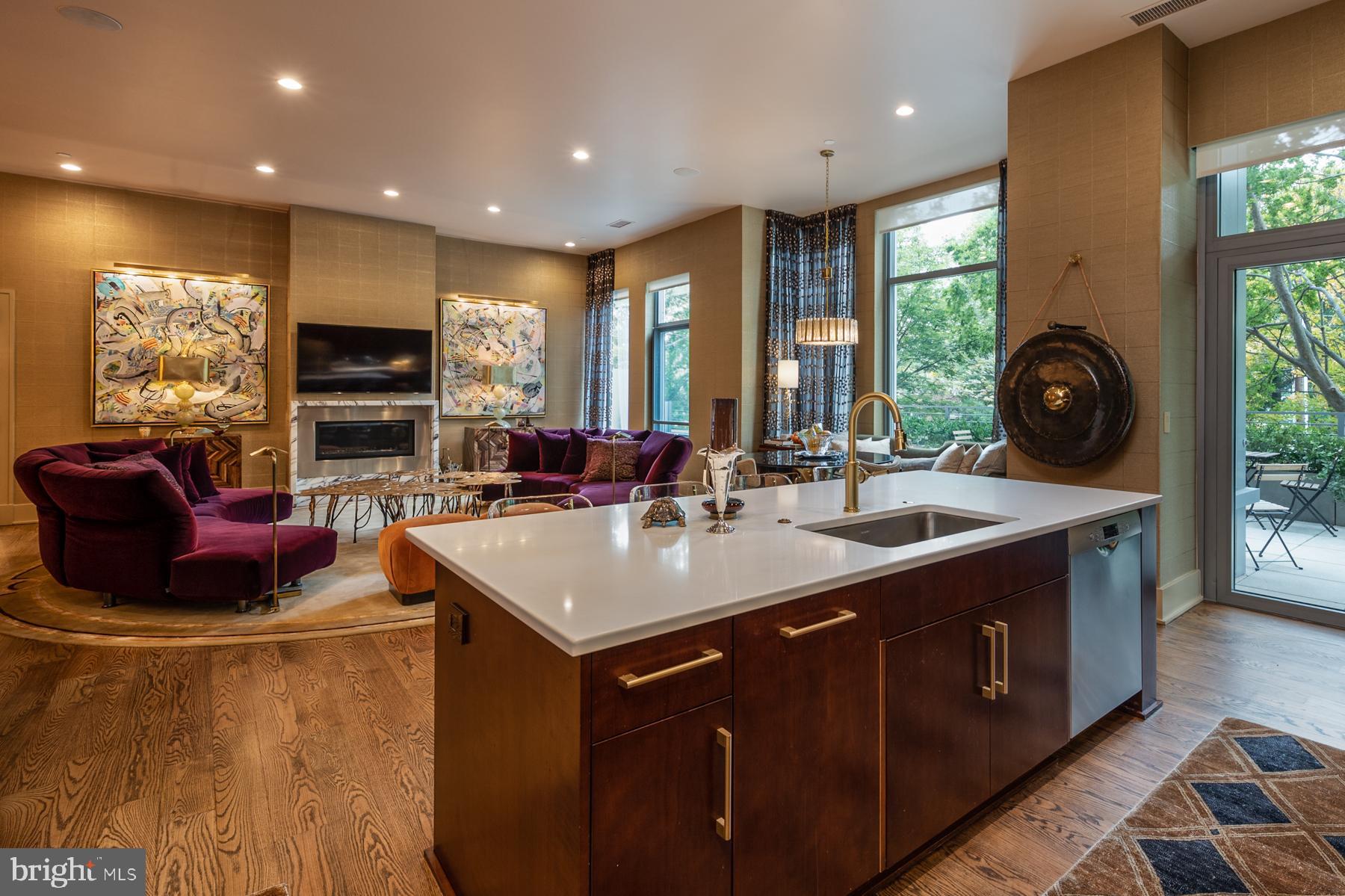 601 N FAIRFAX STREET 215