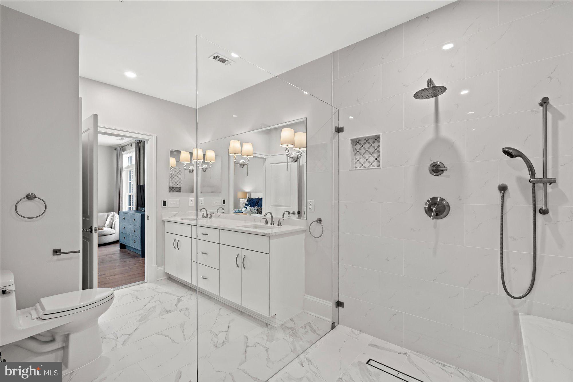 600 SECOND STREET 402