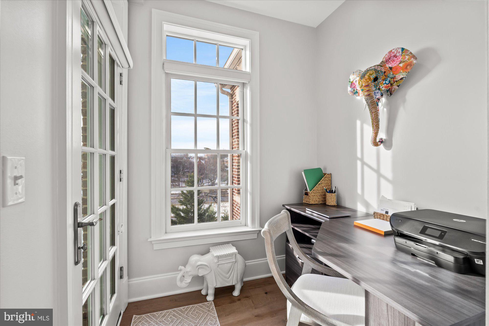 600 SECOND STREET 402