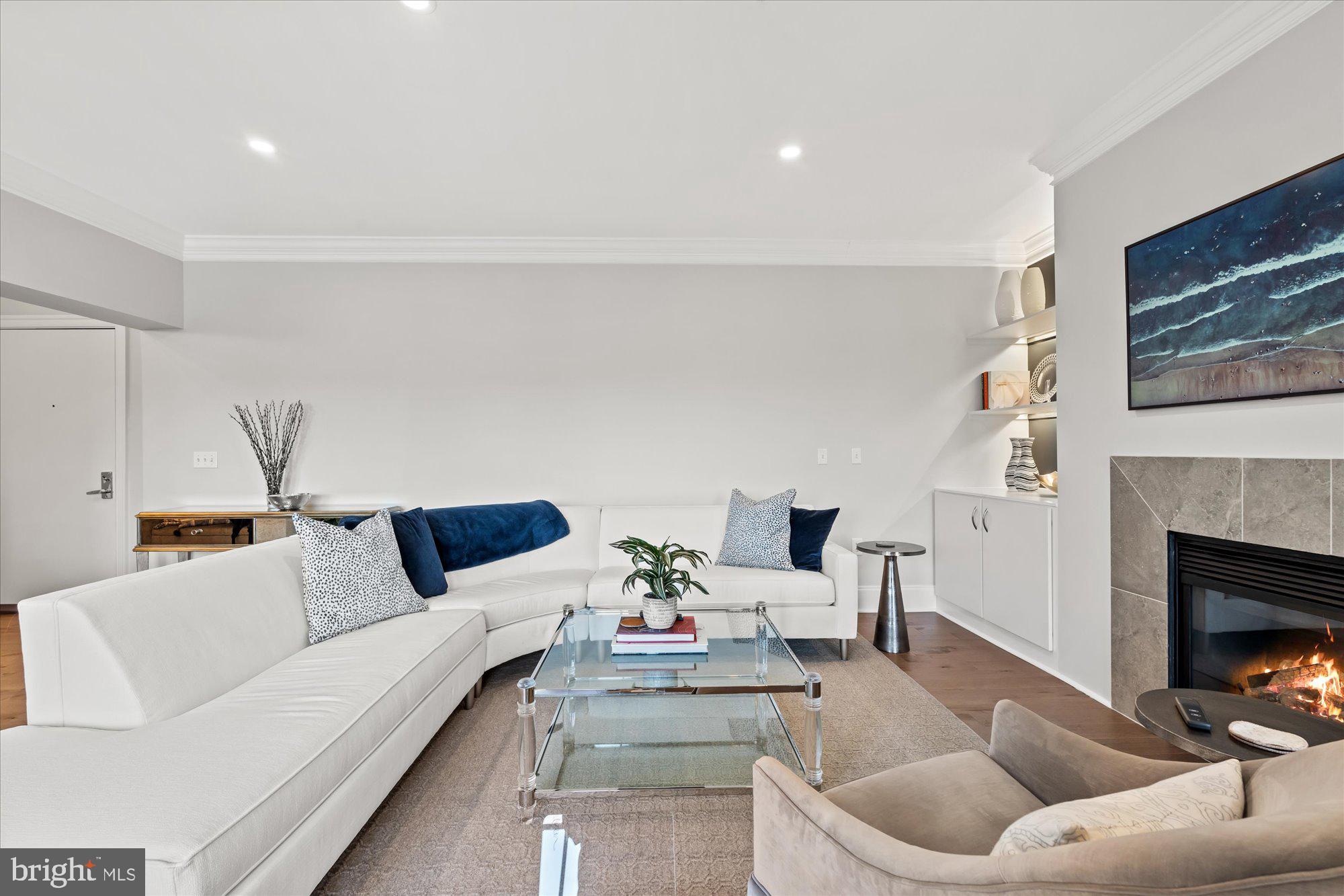 600 SECOND STREET 402