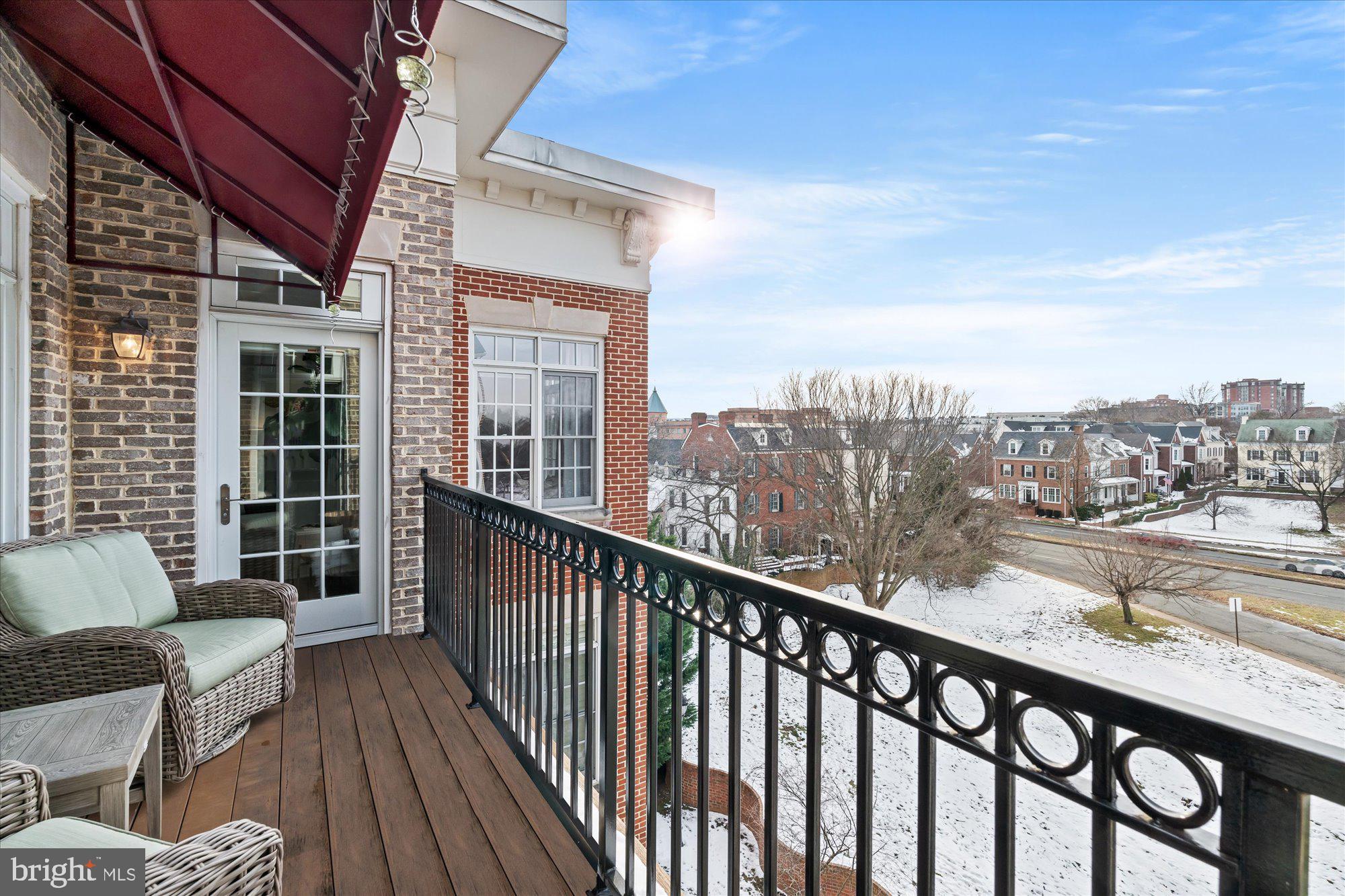 600 SECOND STREET 402