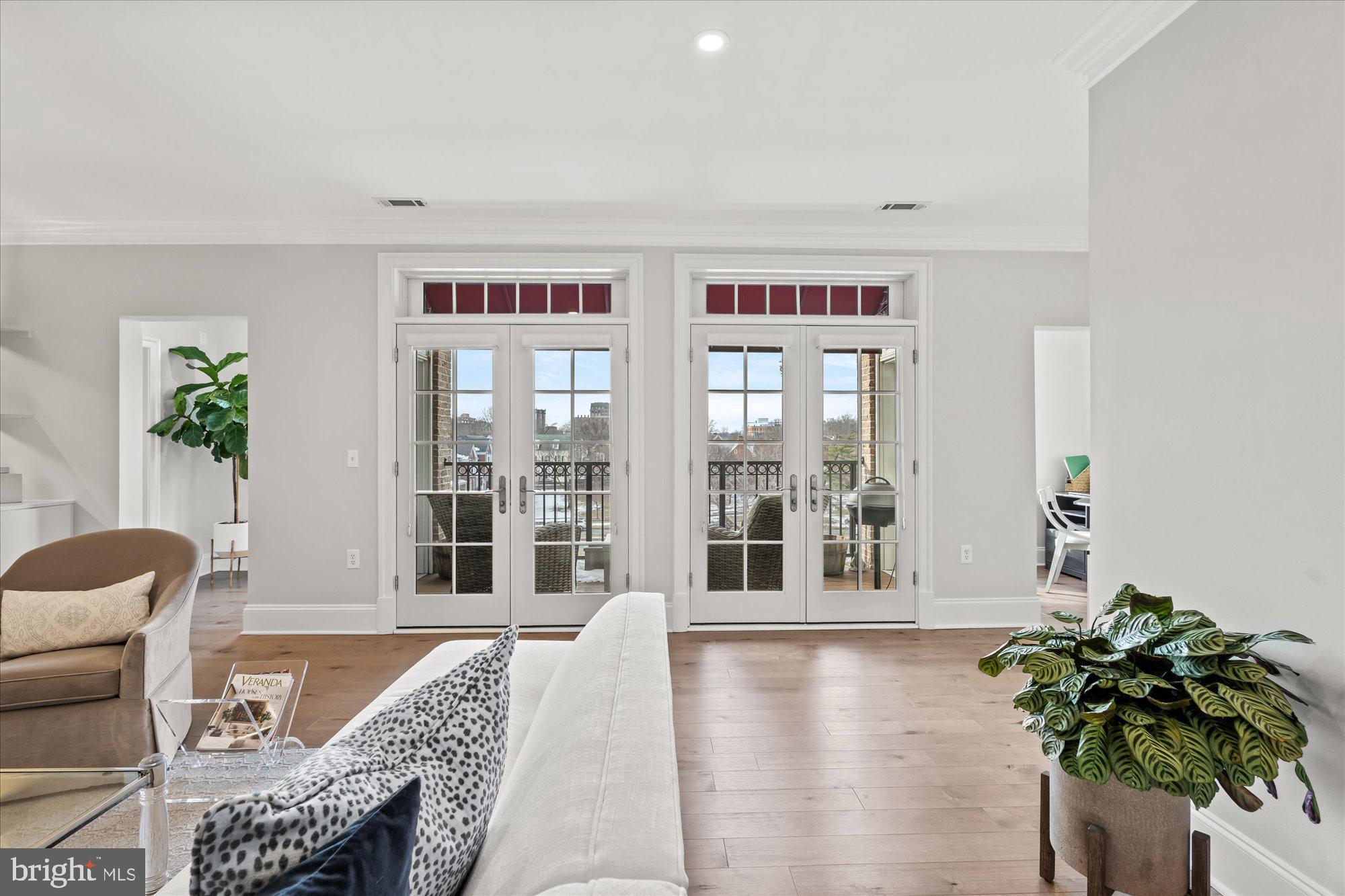 600 SECOND STREET 402