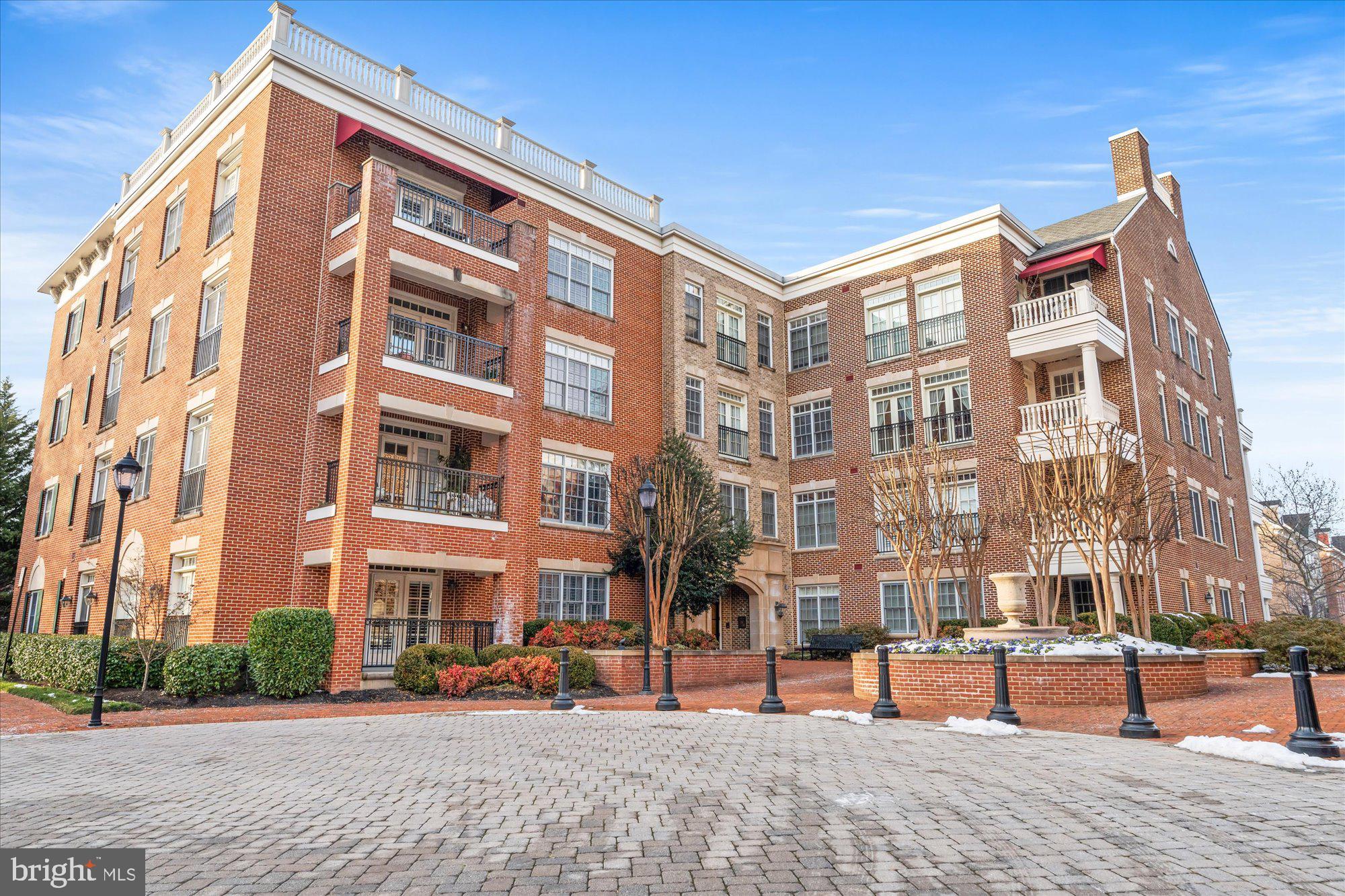 600 SECOND STREET 402