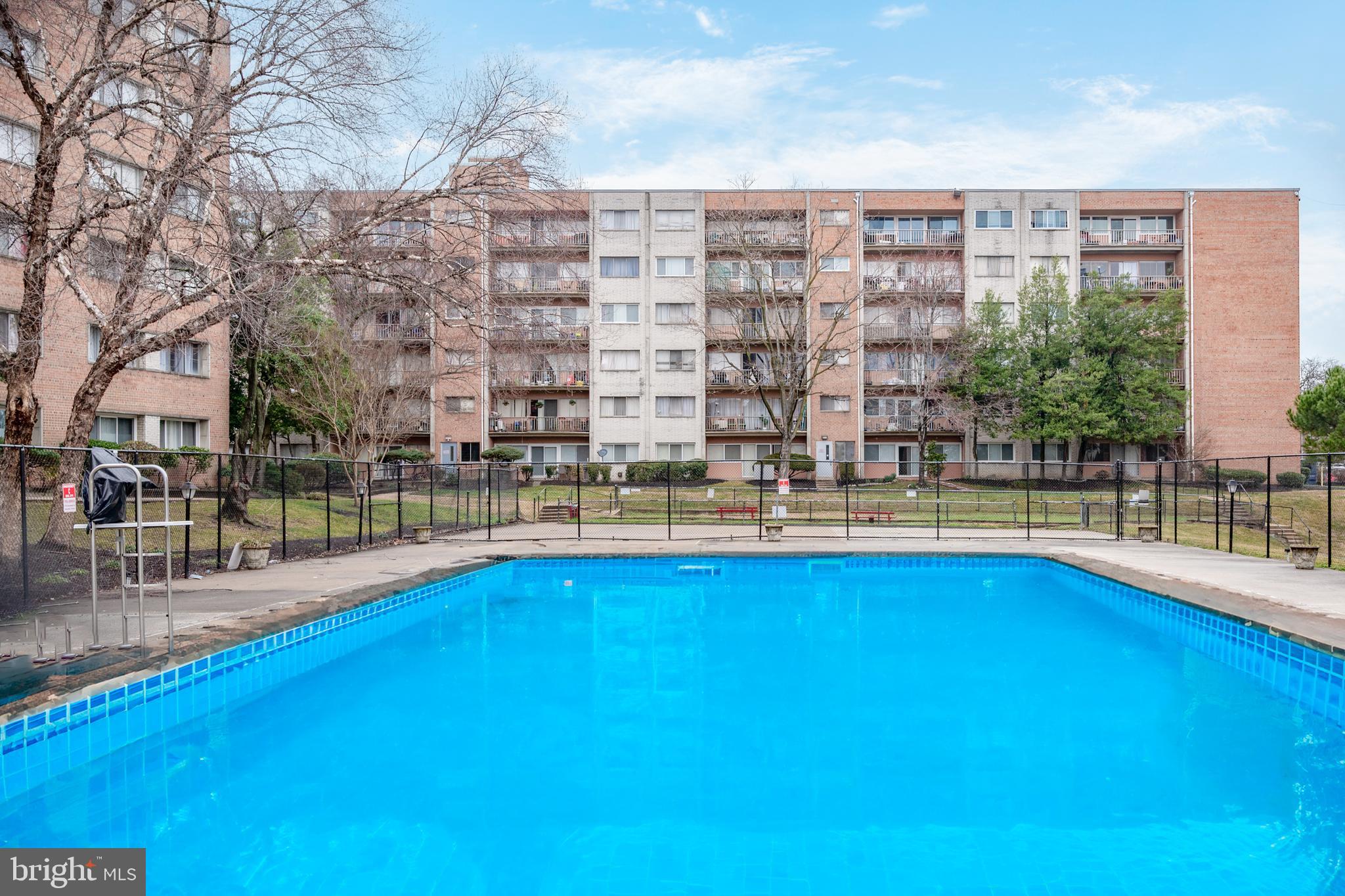 401 N ARMISTEAD STREET 105