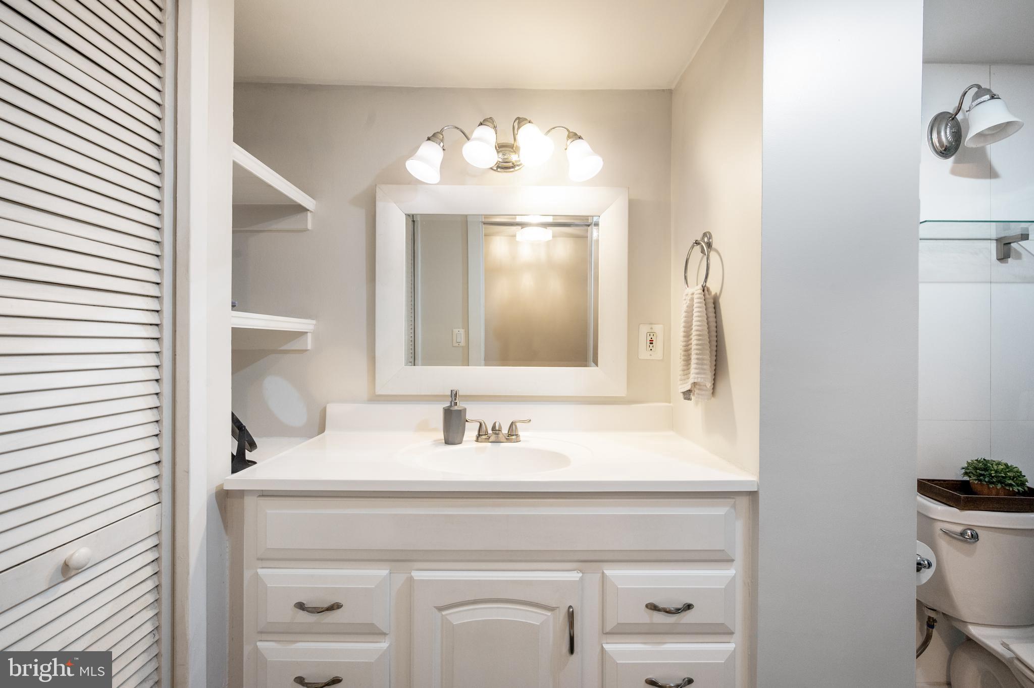 401 N ARMISTEAD STREET 105