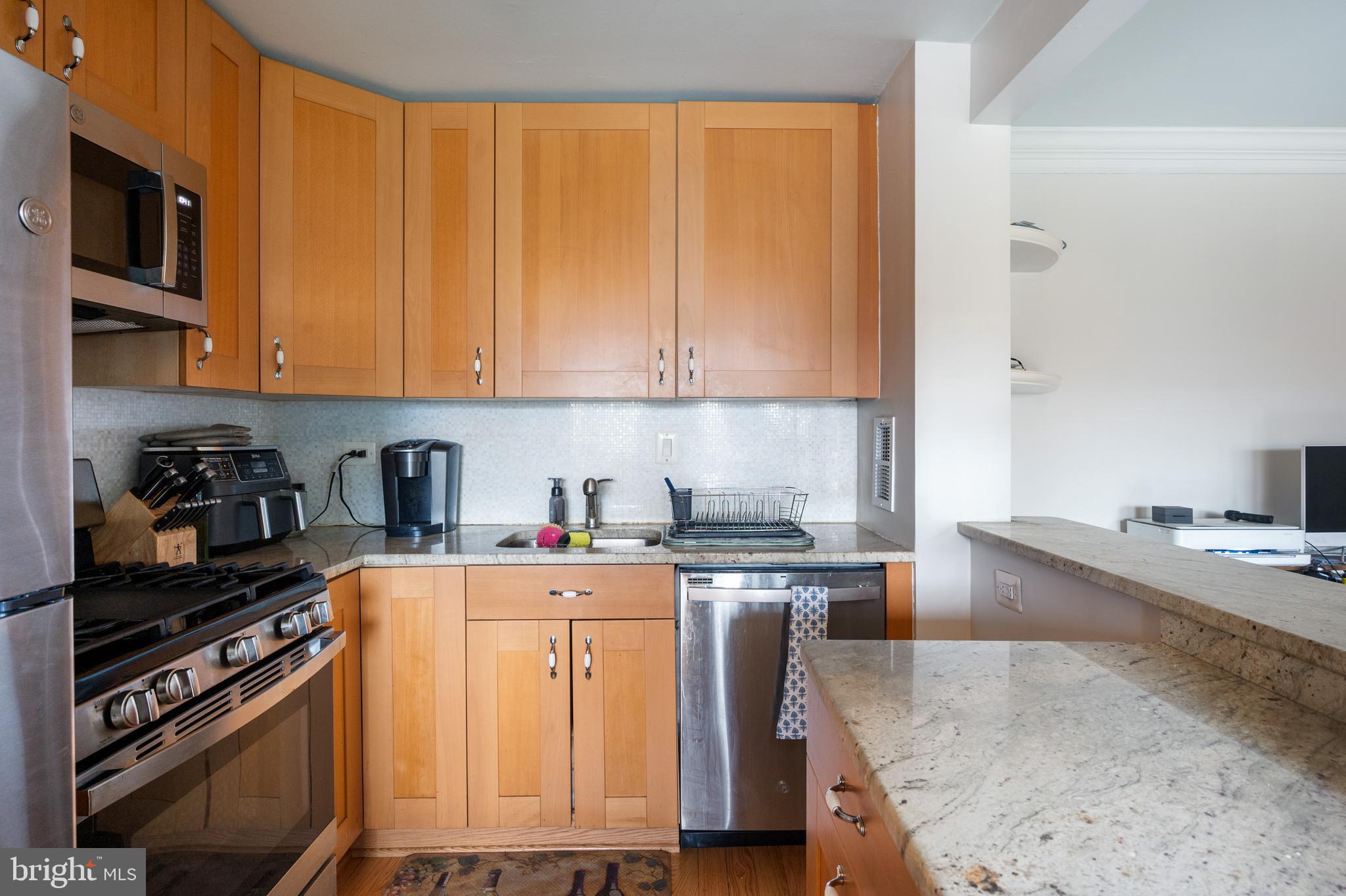 401 N ARMISTEAD STREET 105