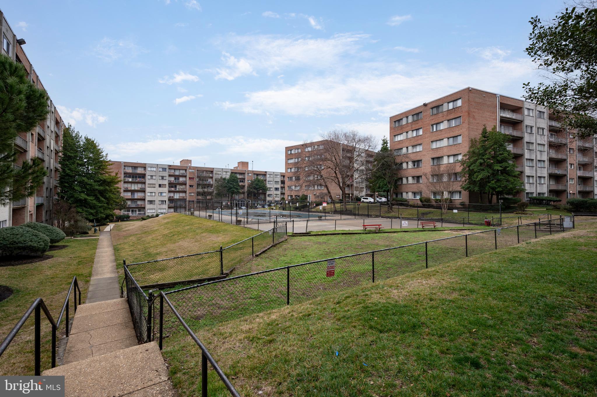 401 N ARMISTEAD STREET 105