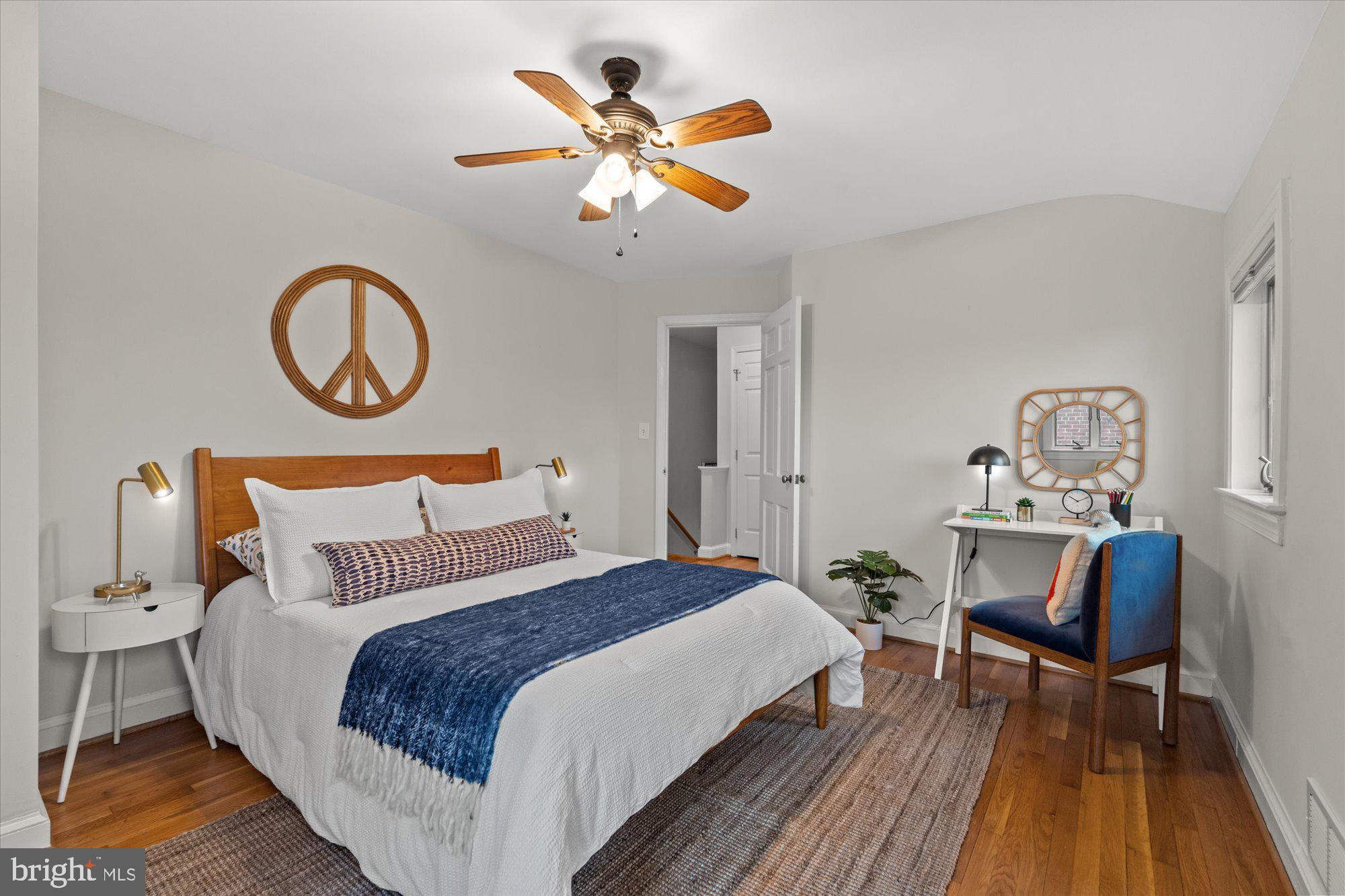 100 W MOUNT IDA AVENUE