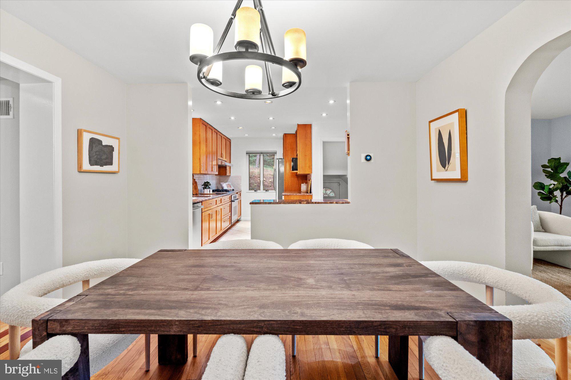 100 W MOUNT IDA AVENUE