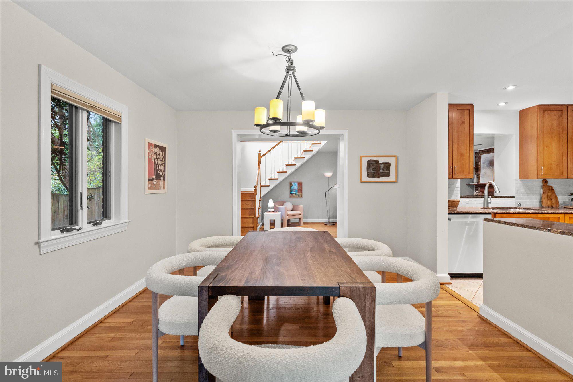 100 W MOUNT IDA AVENUE