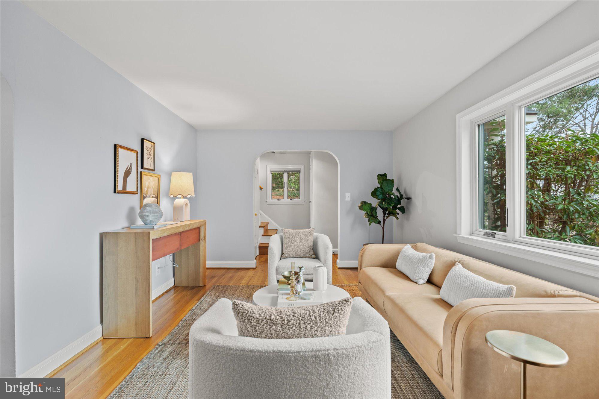 100 W MOUNT IDA AVENUE