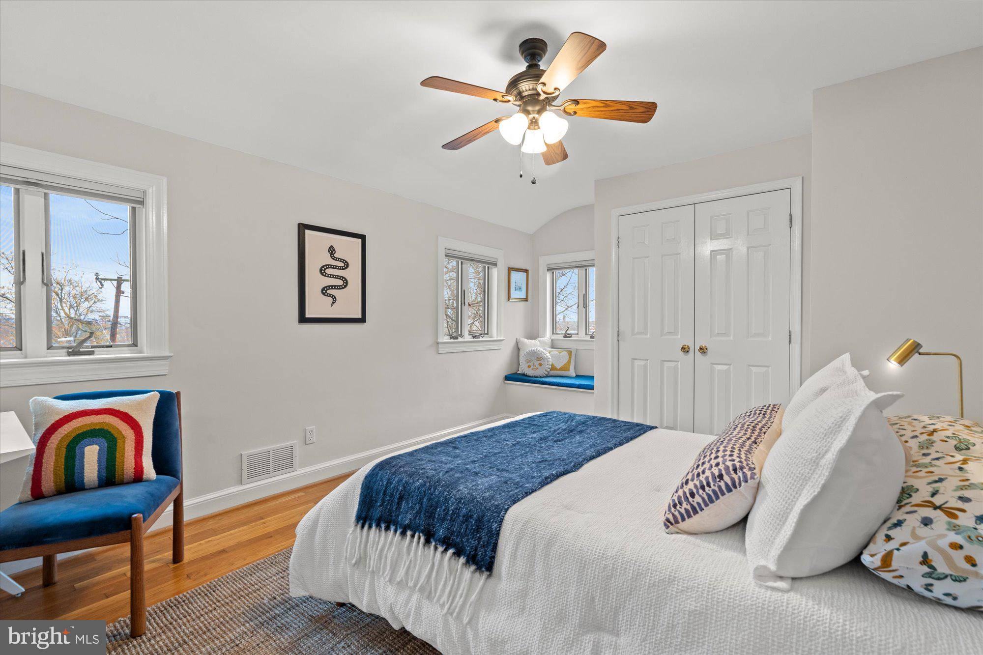 100 W MOUNT IDA AVENUE