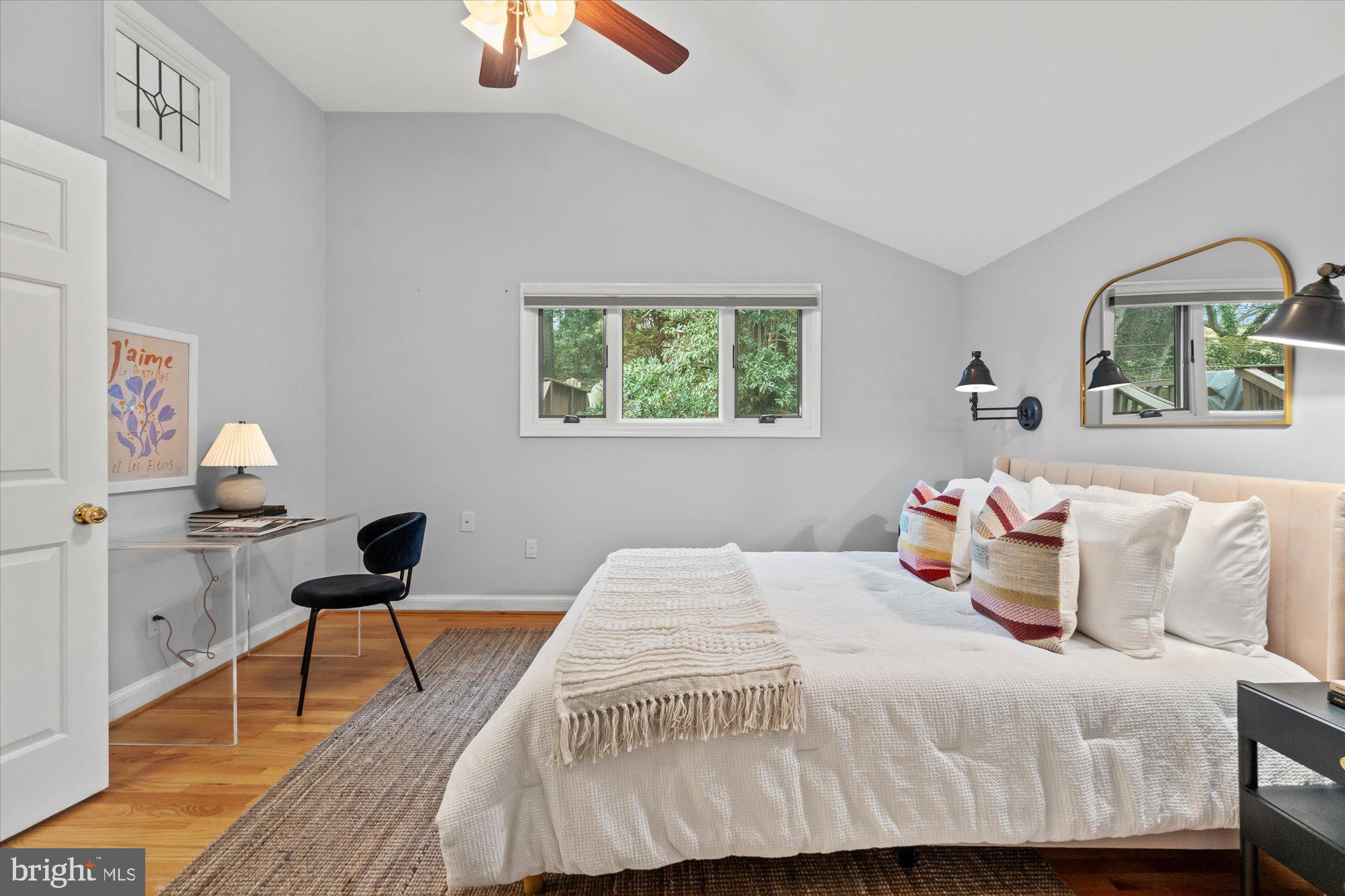 100 W MOUNT IDA AVENUE