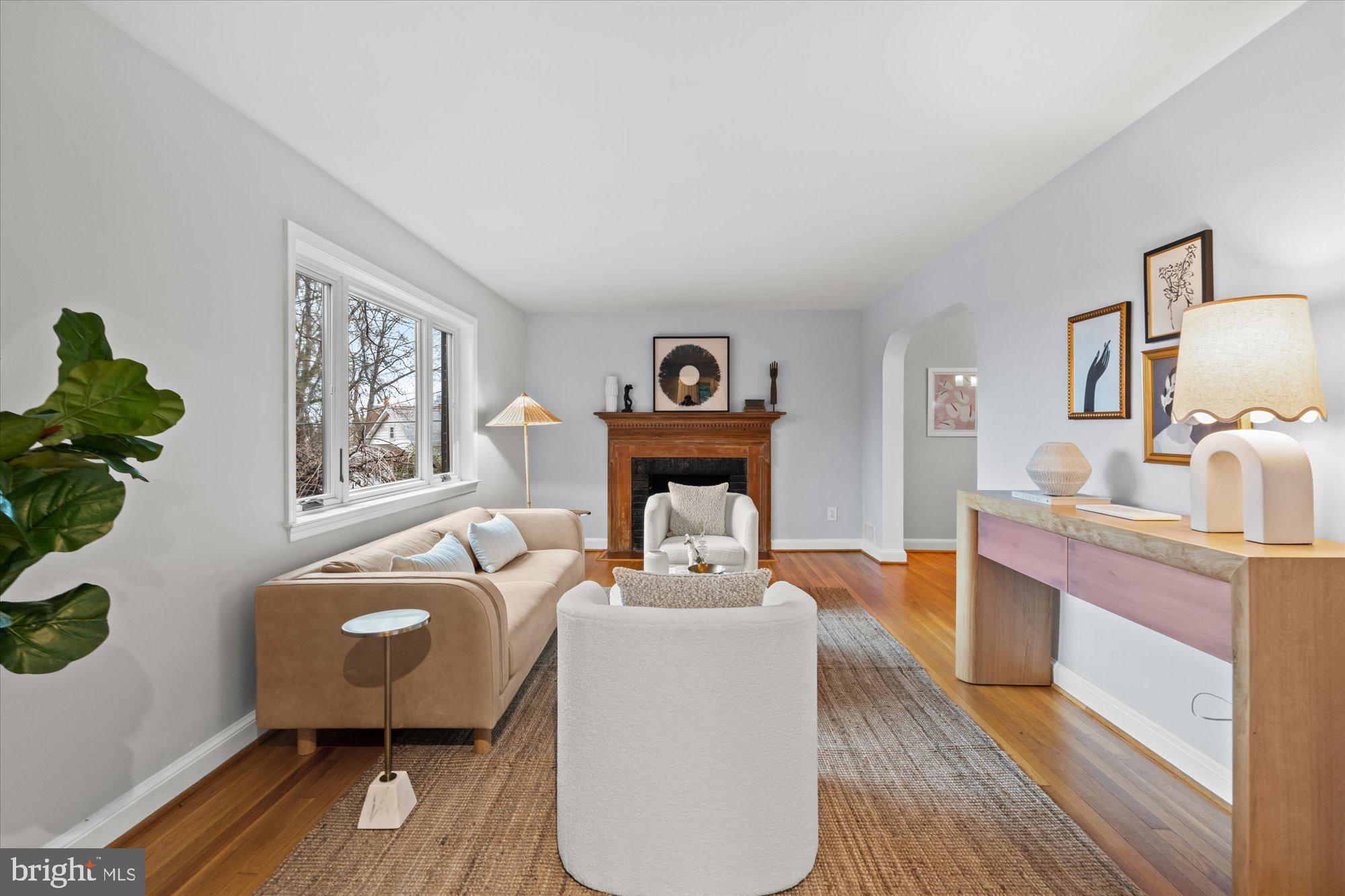 100 W MOUNT IDA AVENUE