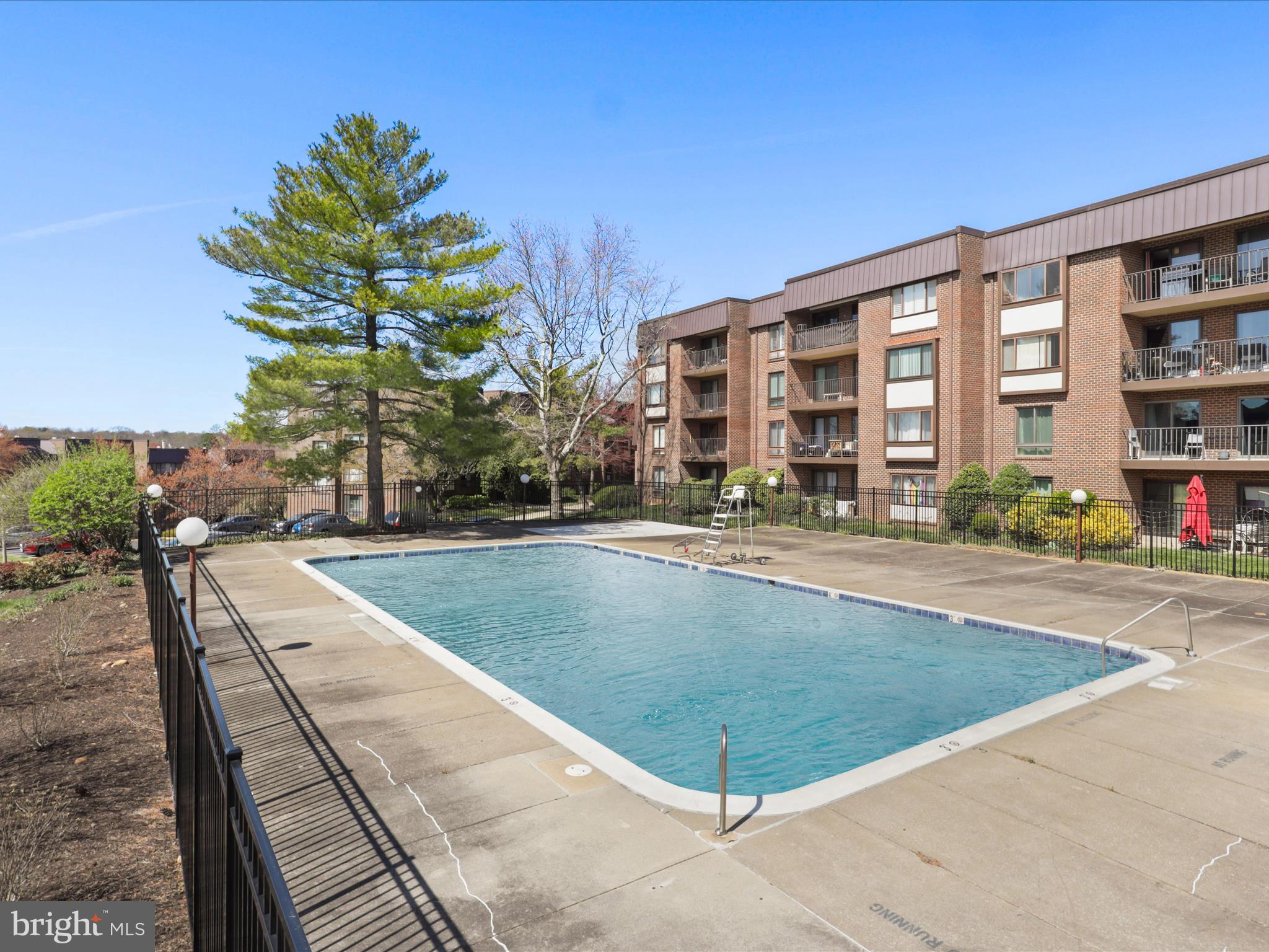 108 ROBERTS LANE 101