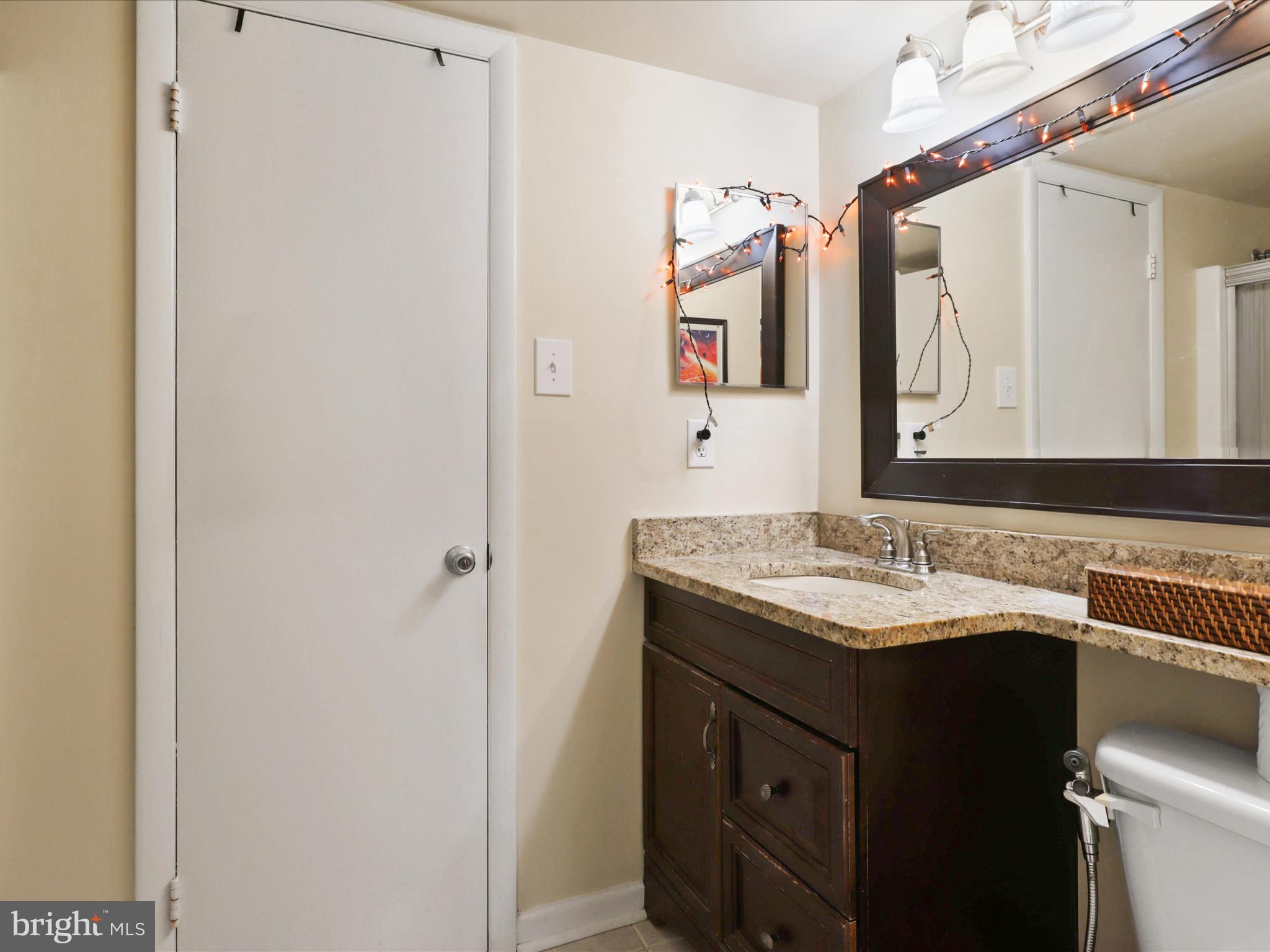 108 ROBERTS LANE 101