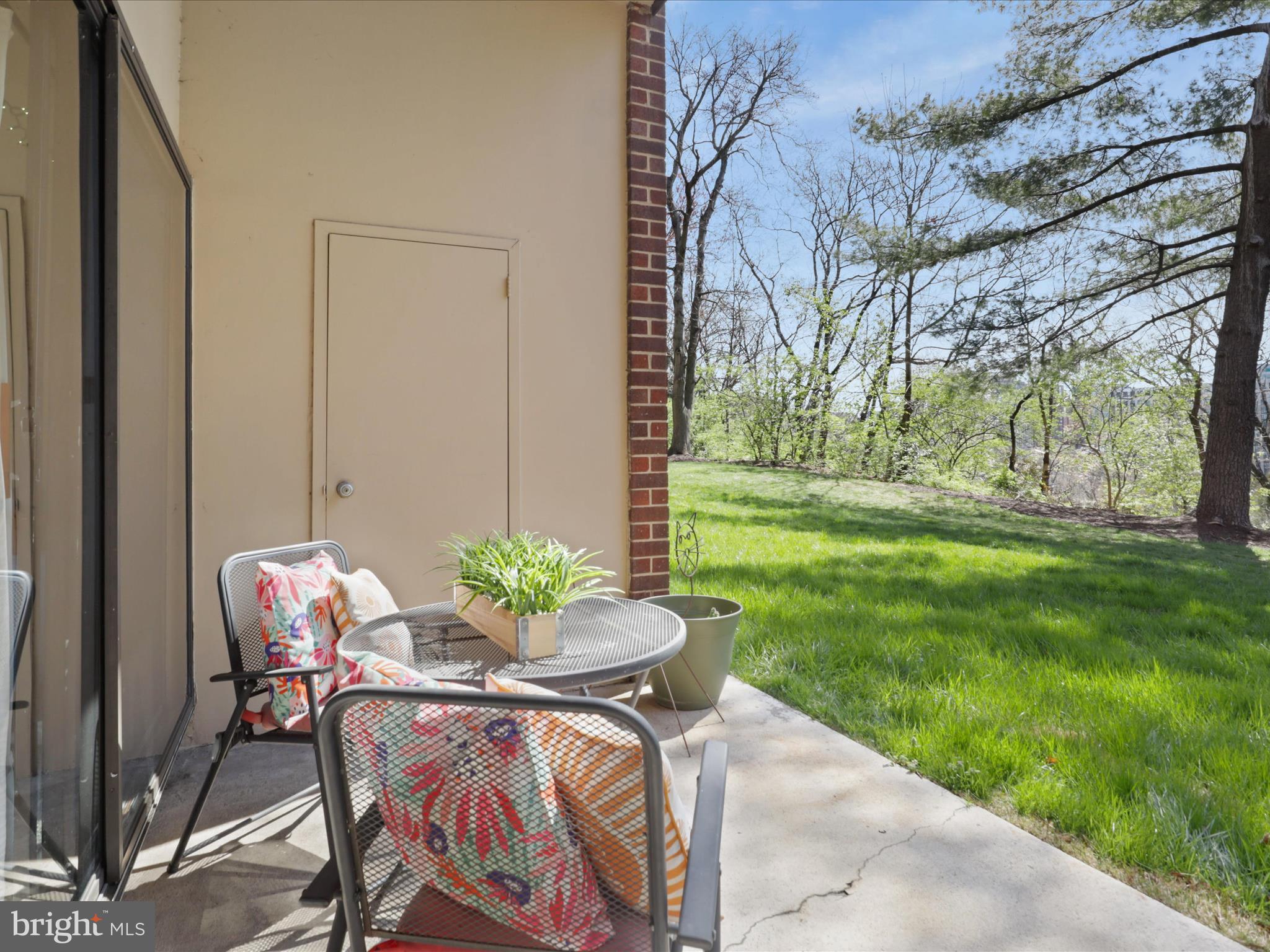 108 ROBERTS LANE 101