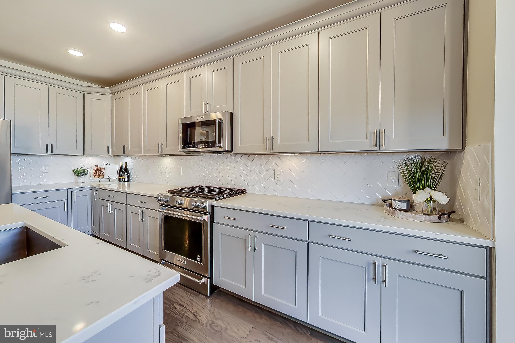 5127 CAMBRIA WAY 102