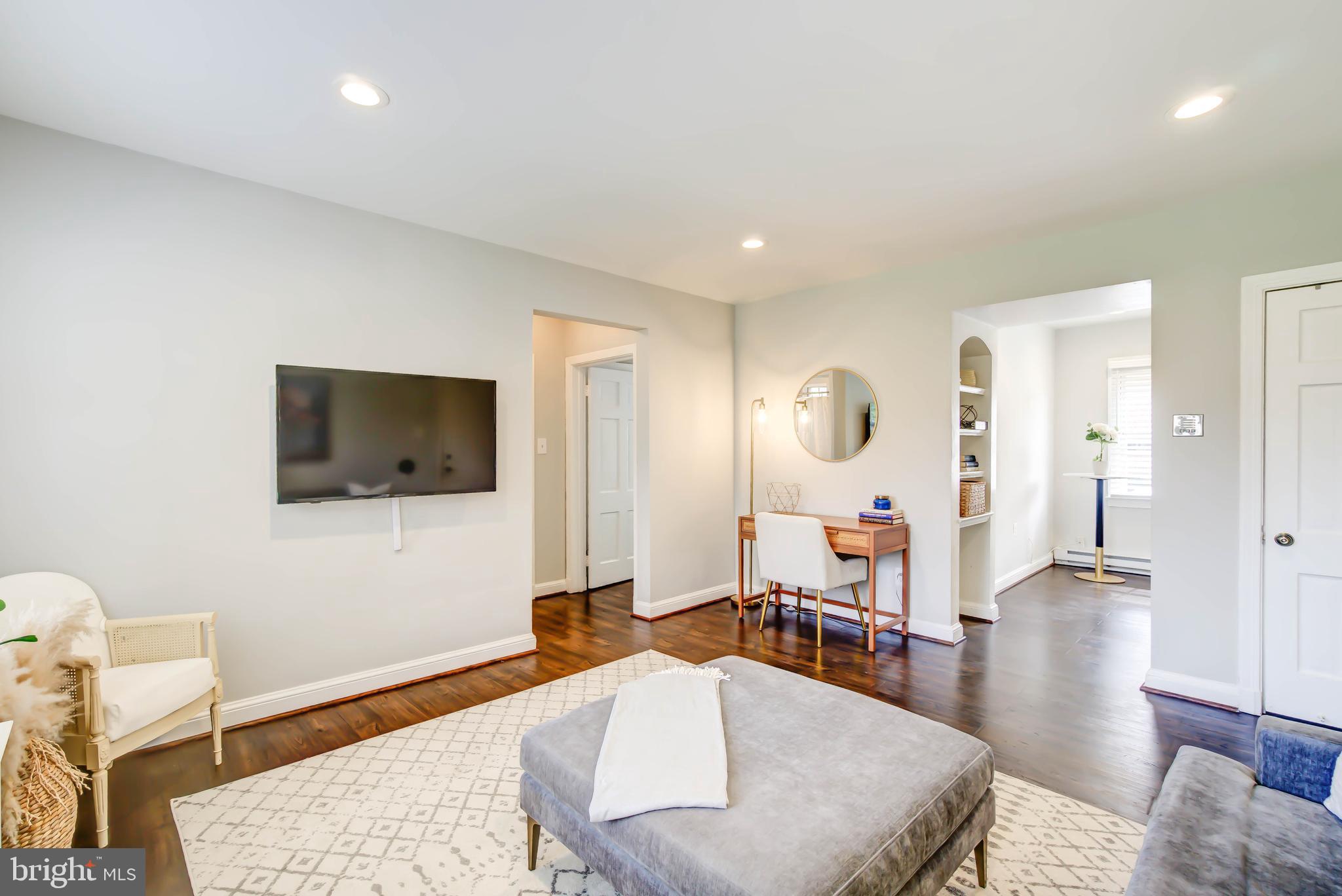 1804 W ABINGDON DRIVE 101