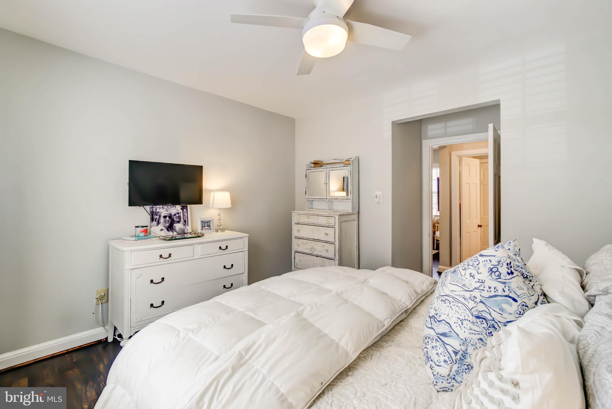 1804 W ABINGDON DRIVE 101