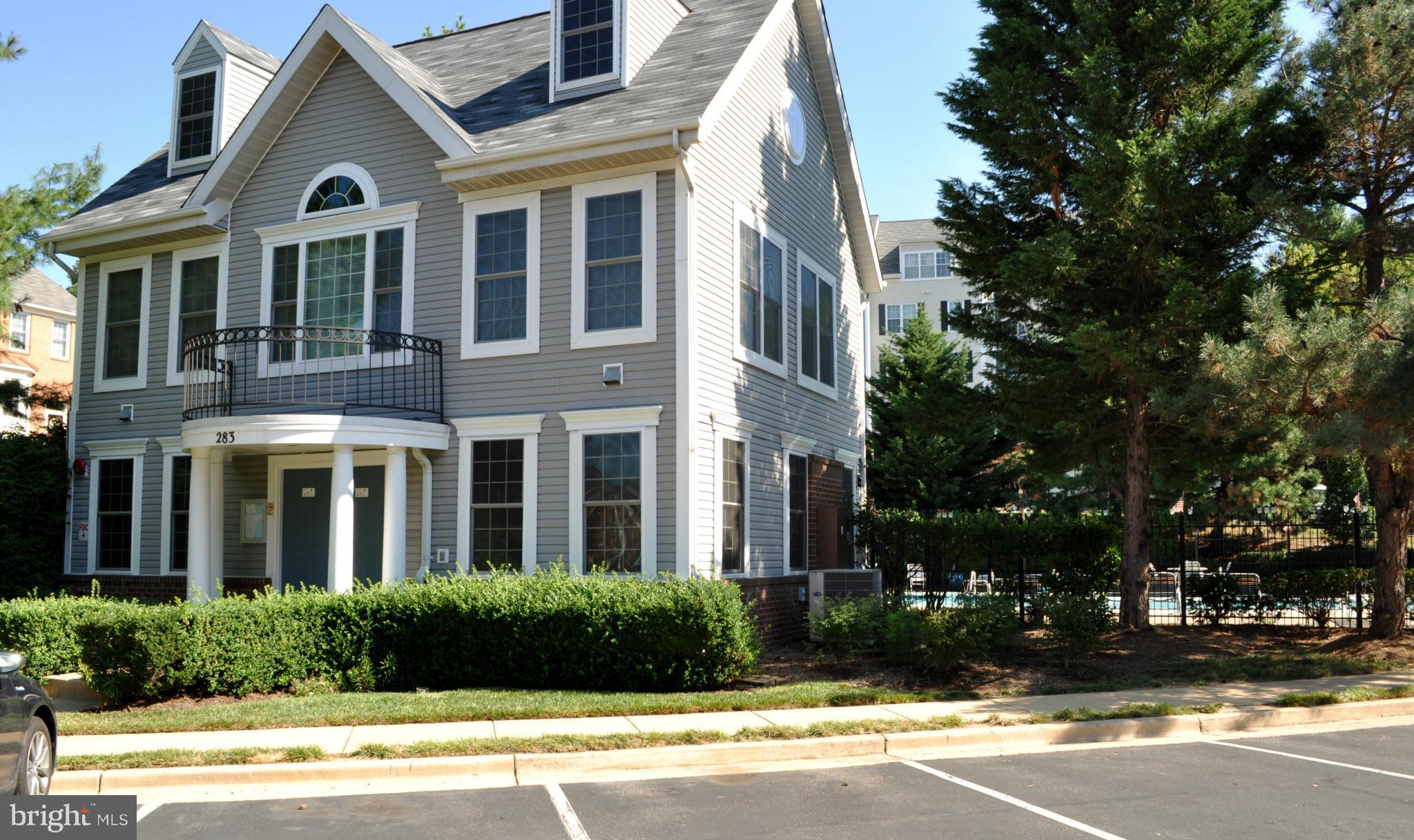 259 S PICKETT STREET 201