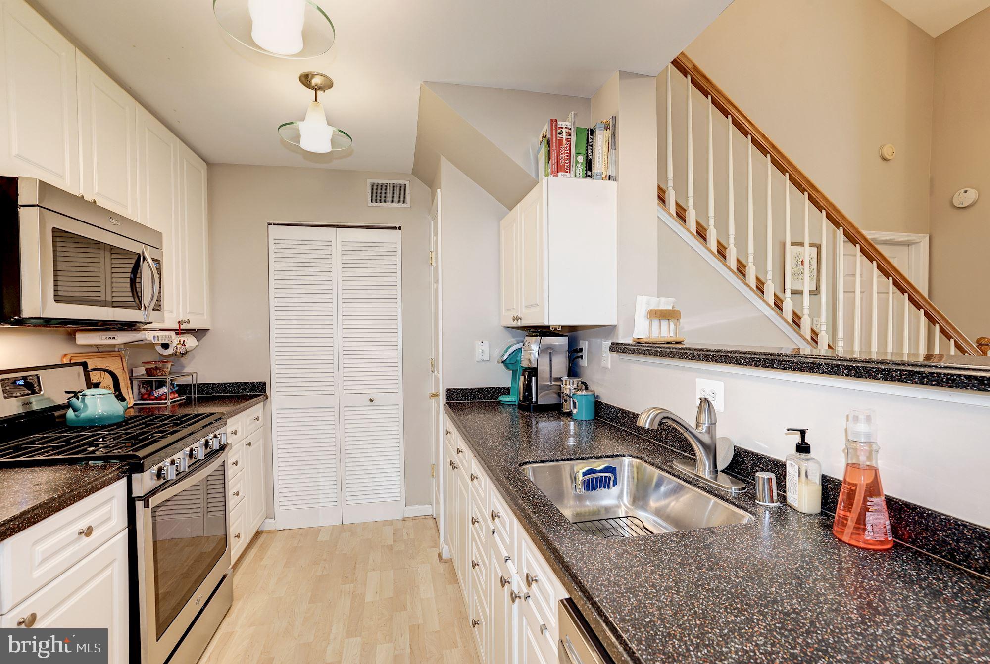 5116 DONOVAN DRIVE 401