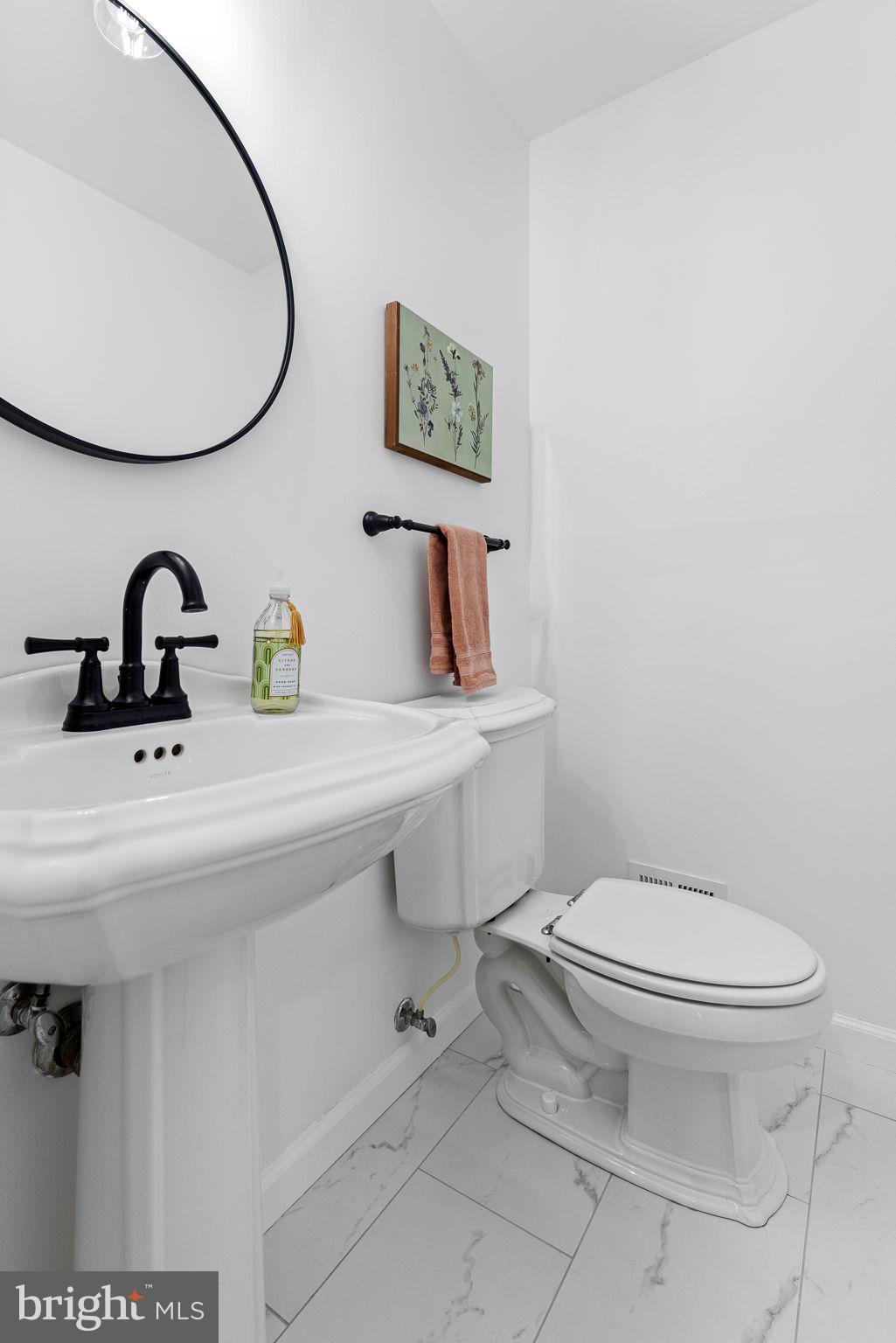 3955 FORT WORTH AVENUE