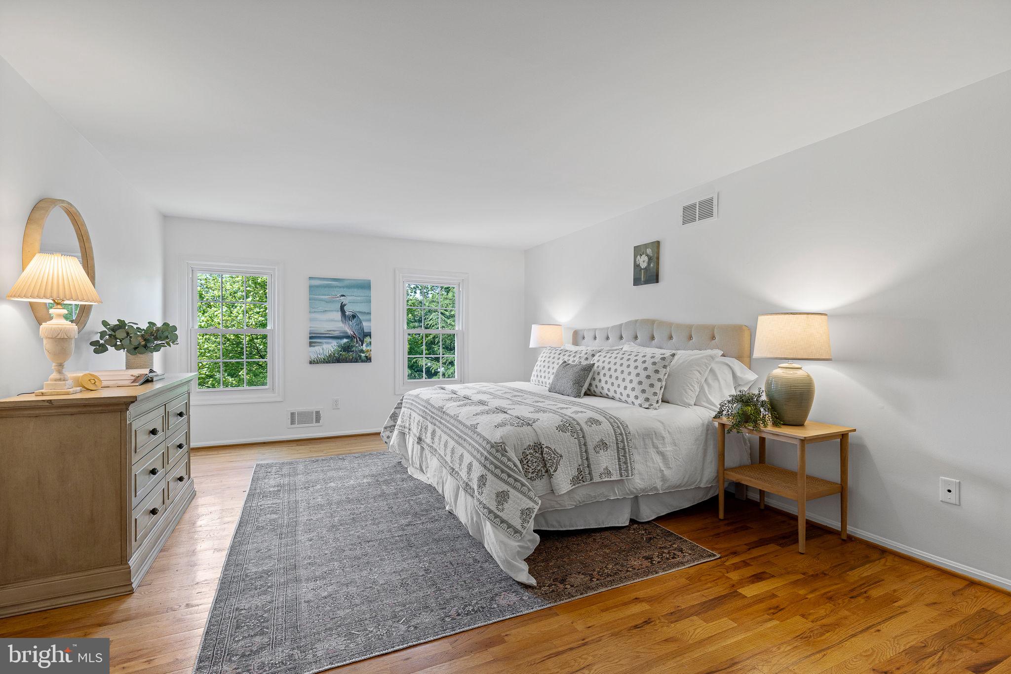 3955 FORT WORTH AVENUE