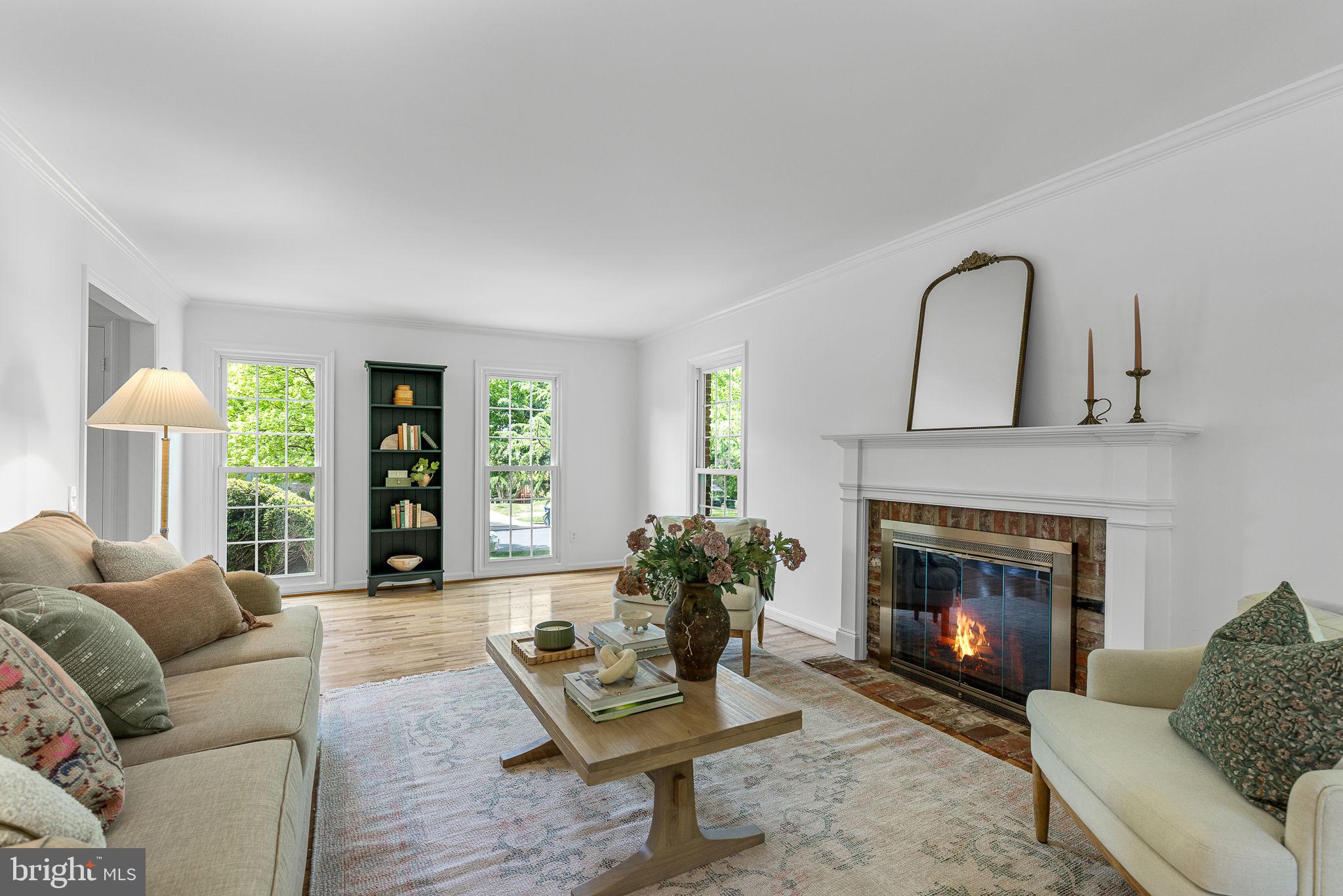 3955 FORT WORTH AVENUE