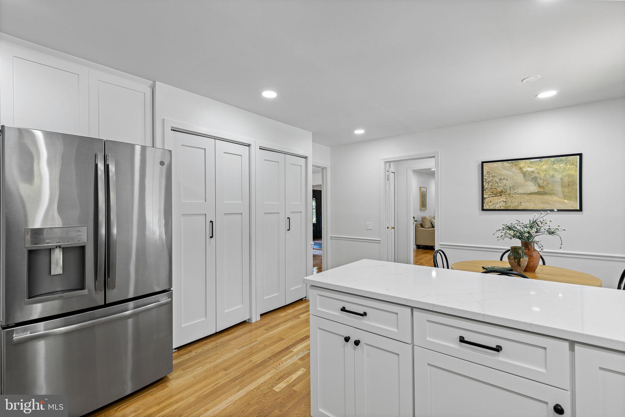 3955 FORT WORTH AVENUE