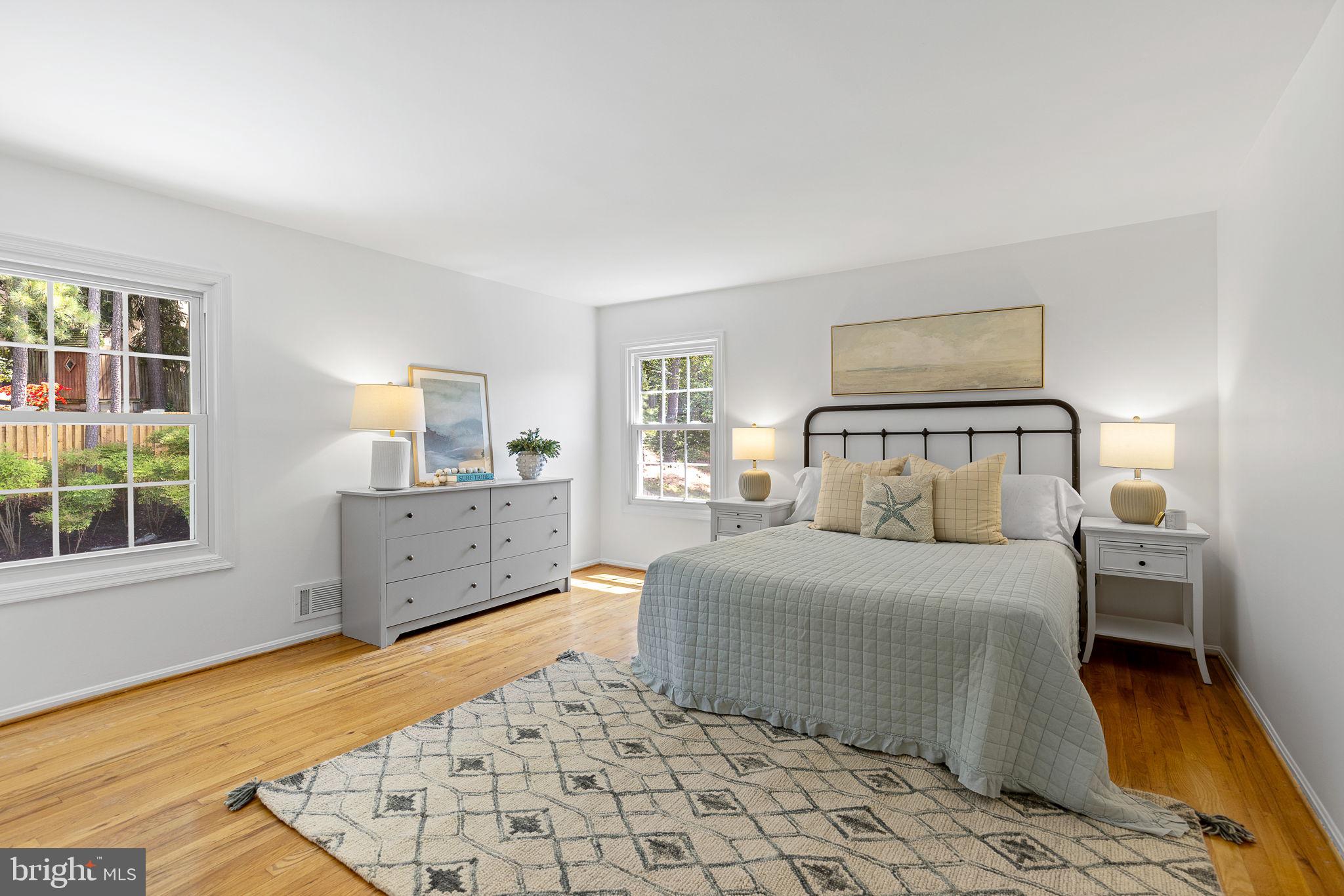 3955 FORT WORTH AVENUE