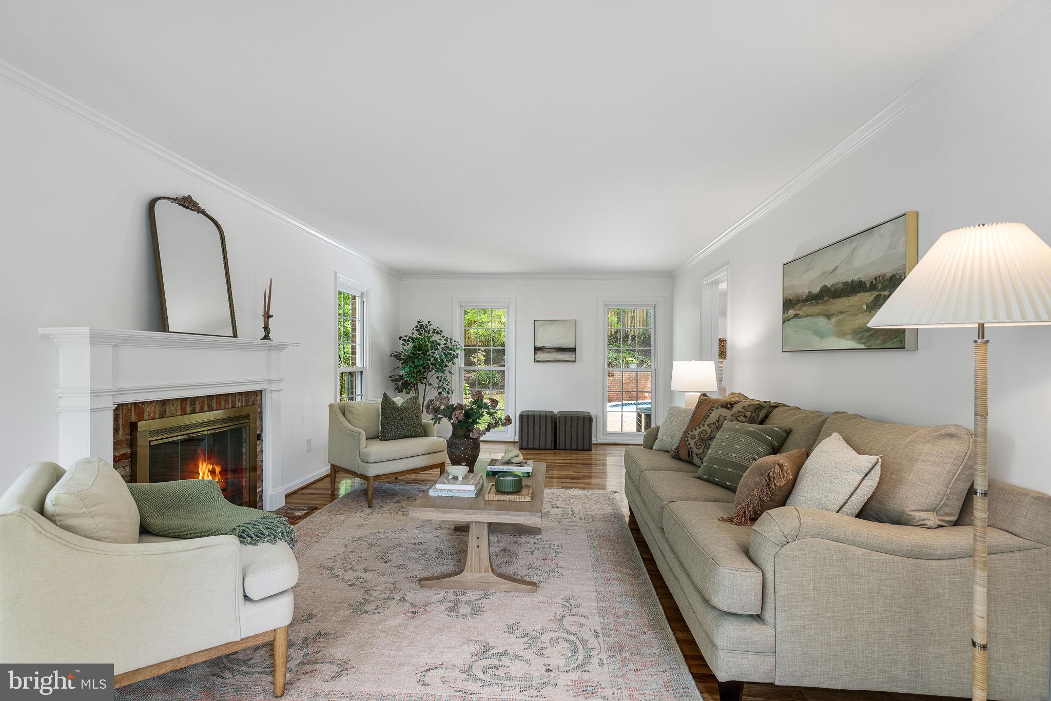 3955 FORT WORTH AVENUE