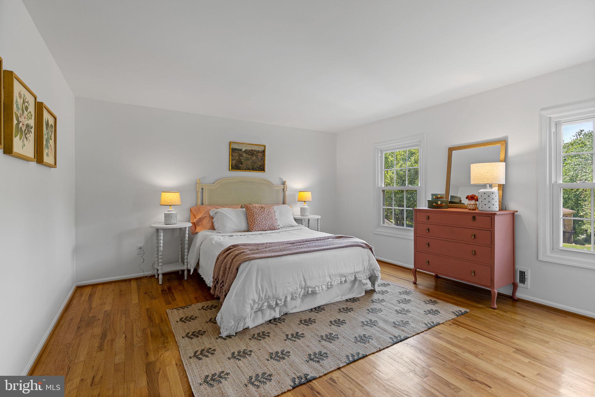 3955 FORT WORTH AVENUE